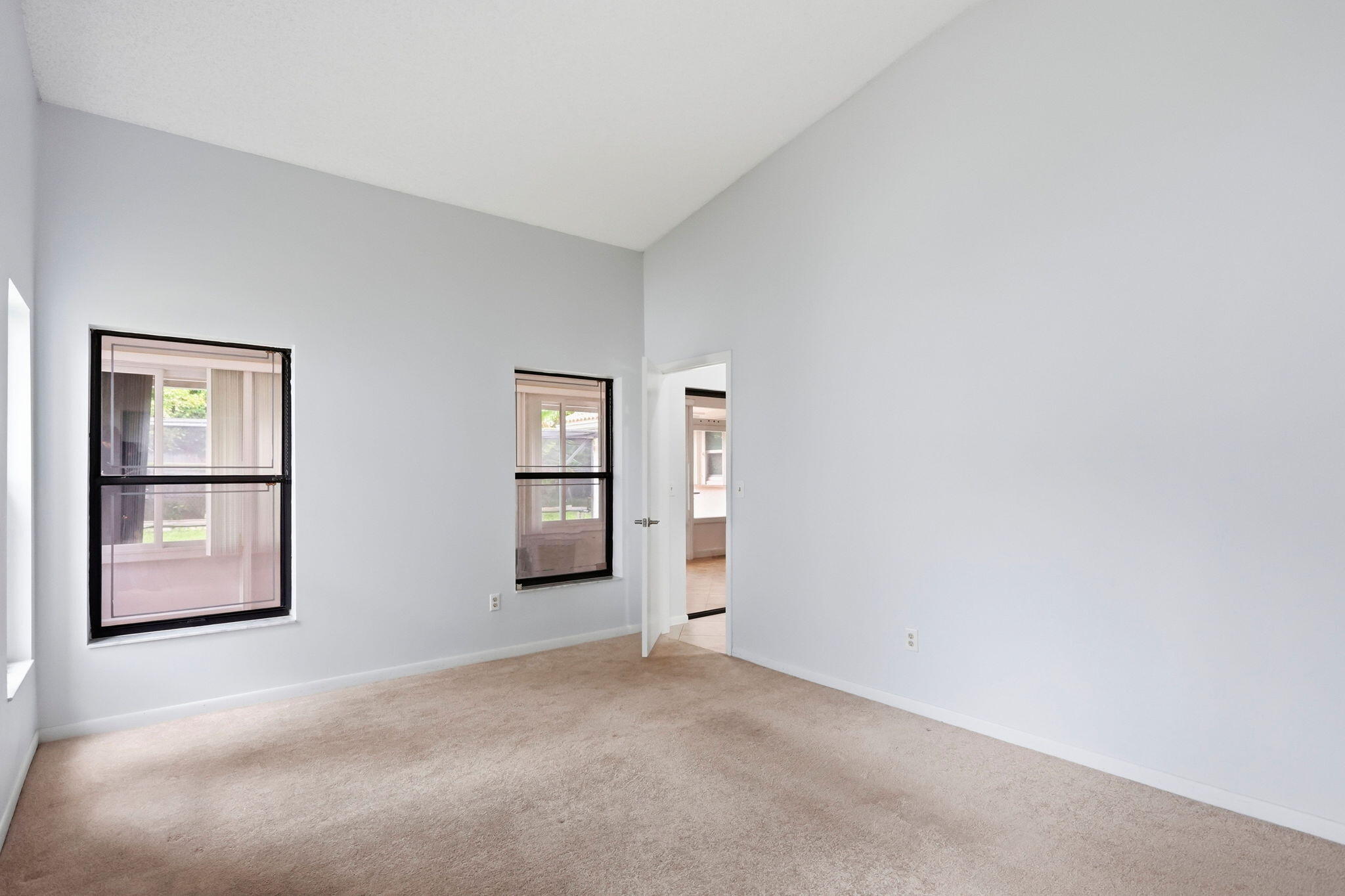 2171 NW 76th Avenue