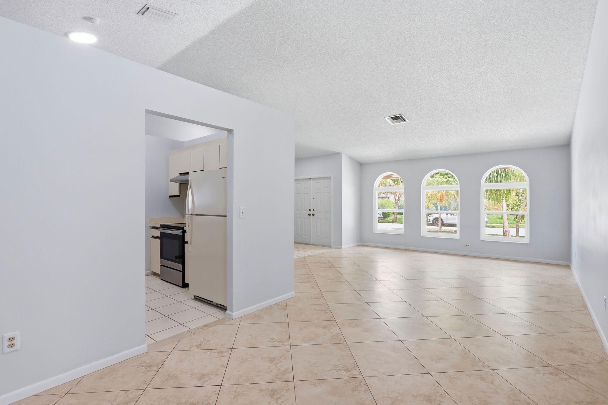 2171 NW 76th Avenue
