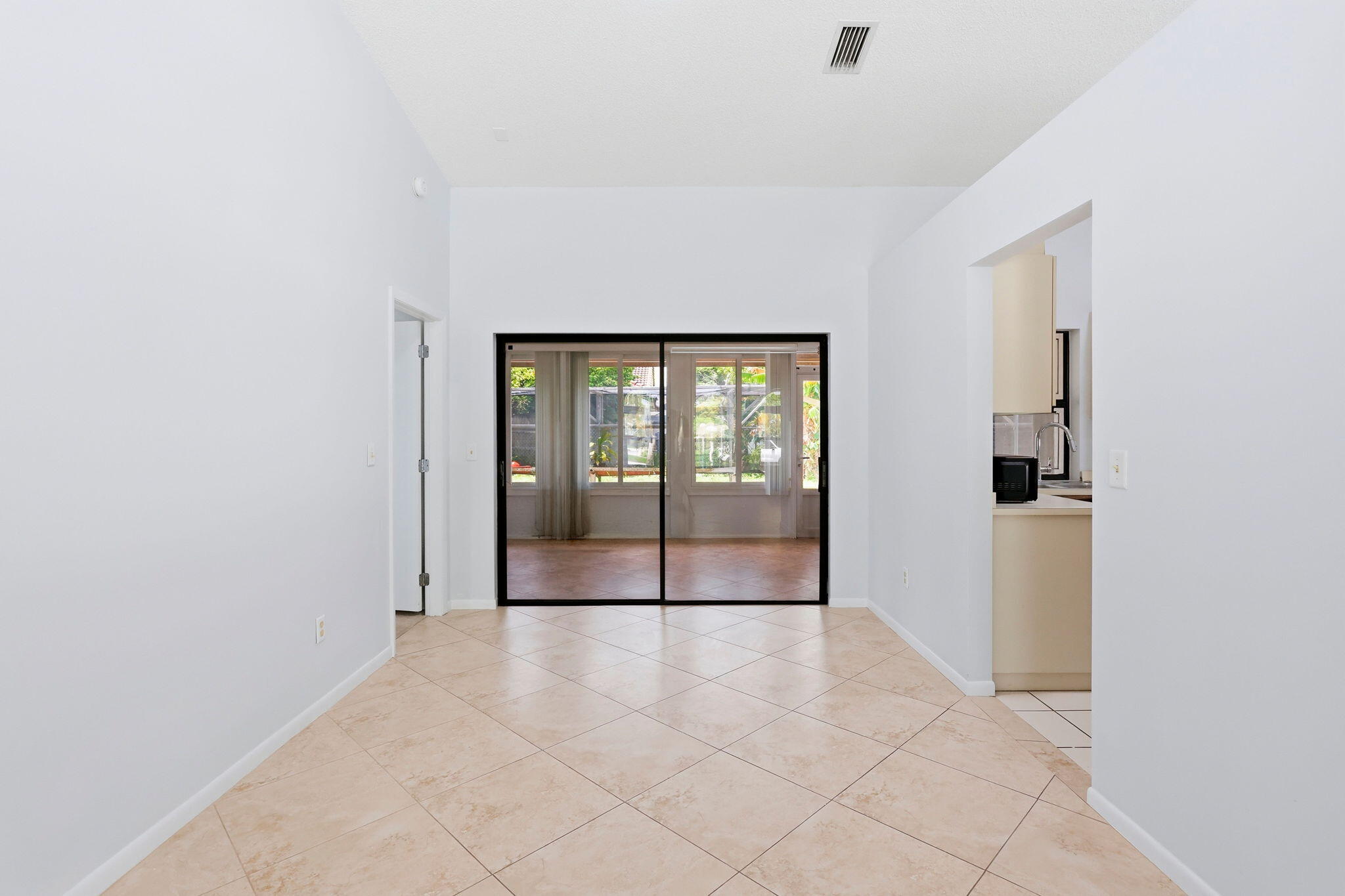 2171 NW 76th Avenue