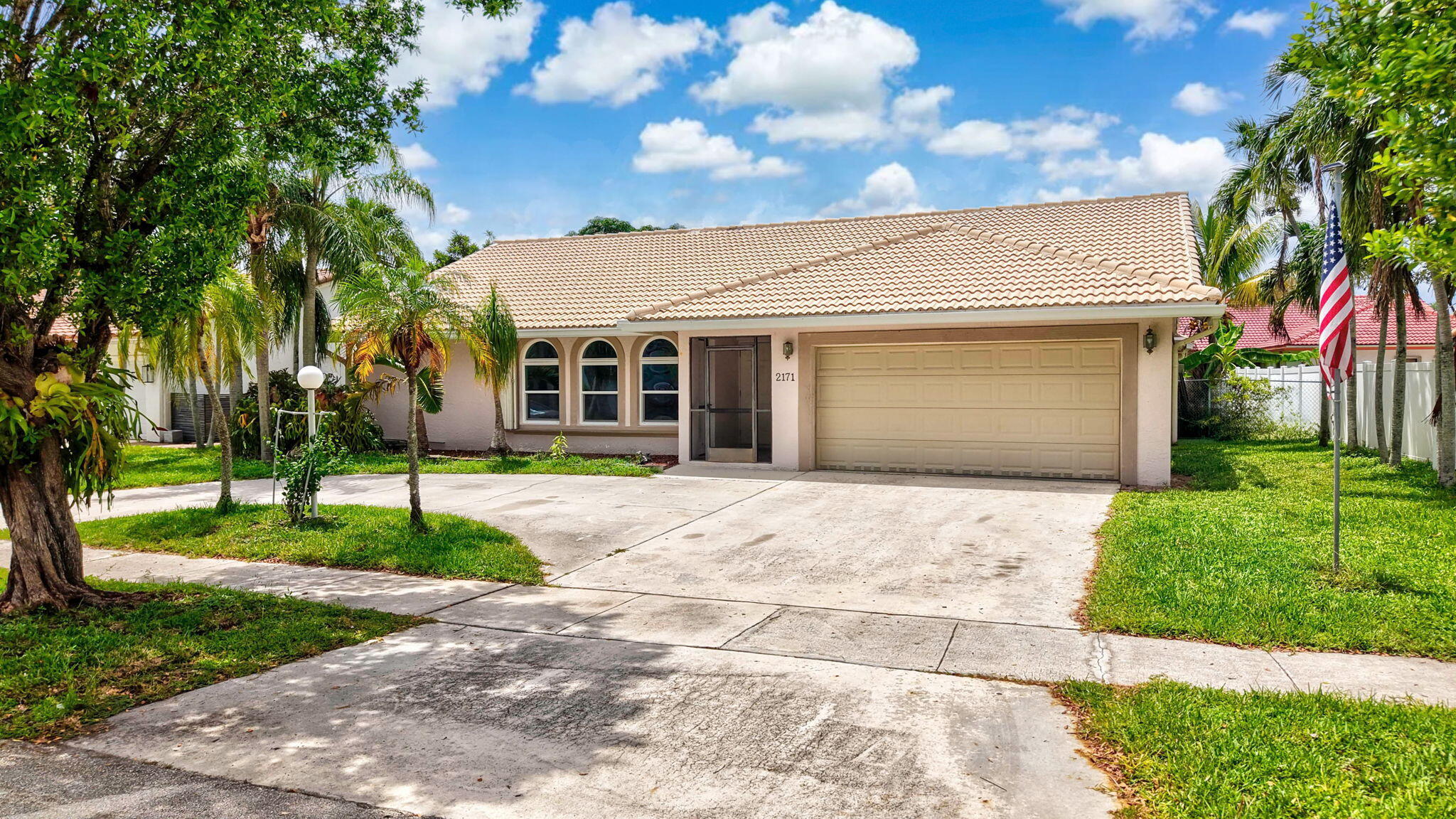 2171 NW 76th Avenue