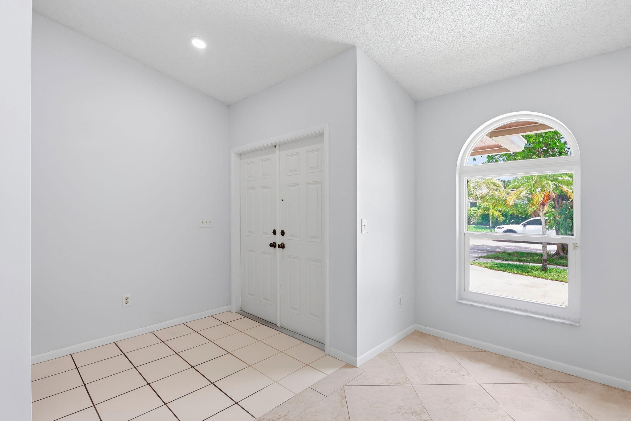 2171 NW 76th Avenue