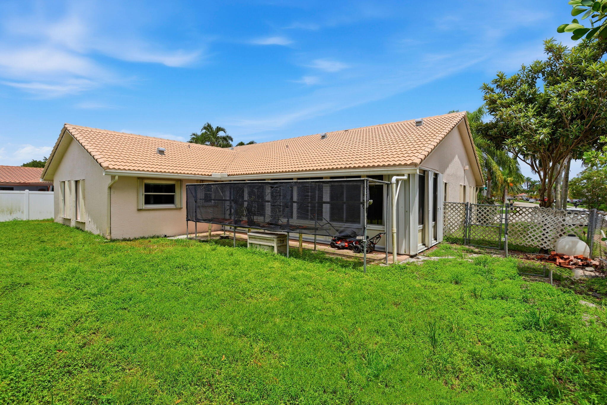 2171 NW 76th Avenue
