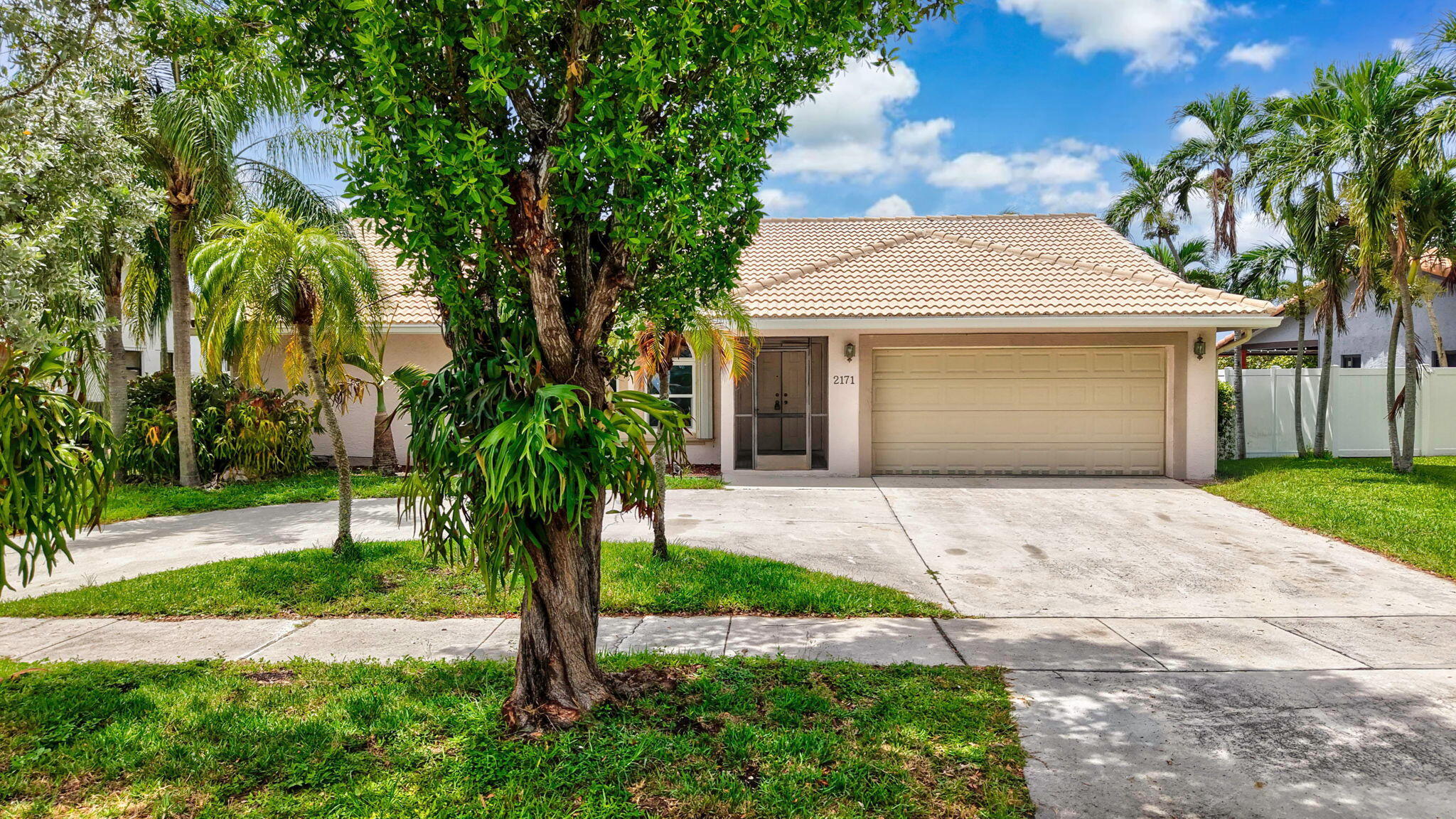 2171 NW 76th Avenue