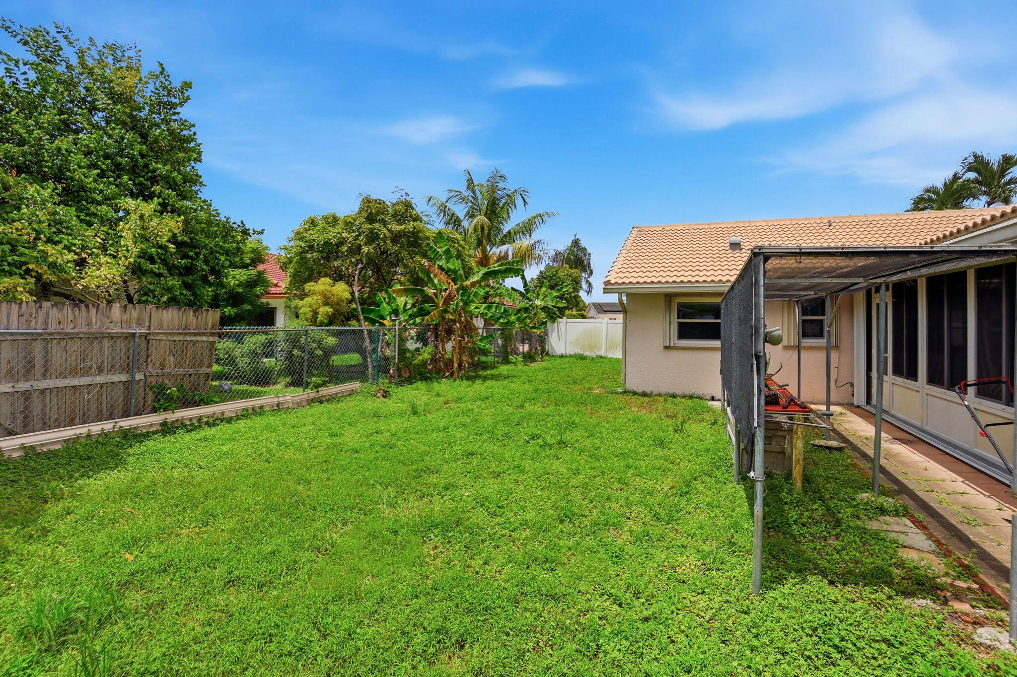 2171 NW 76th Avenue