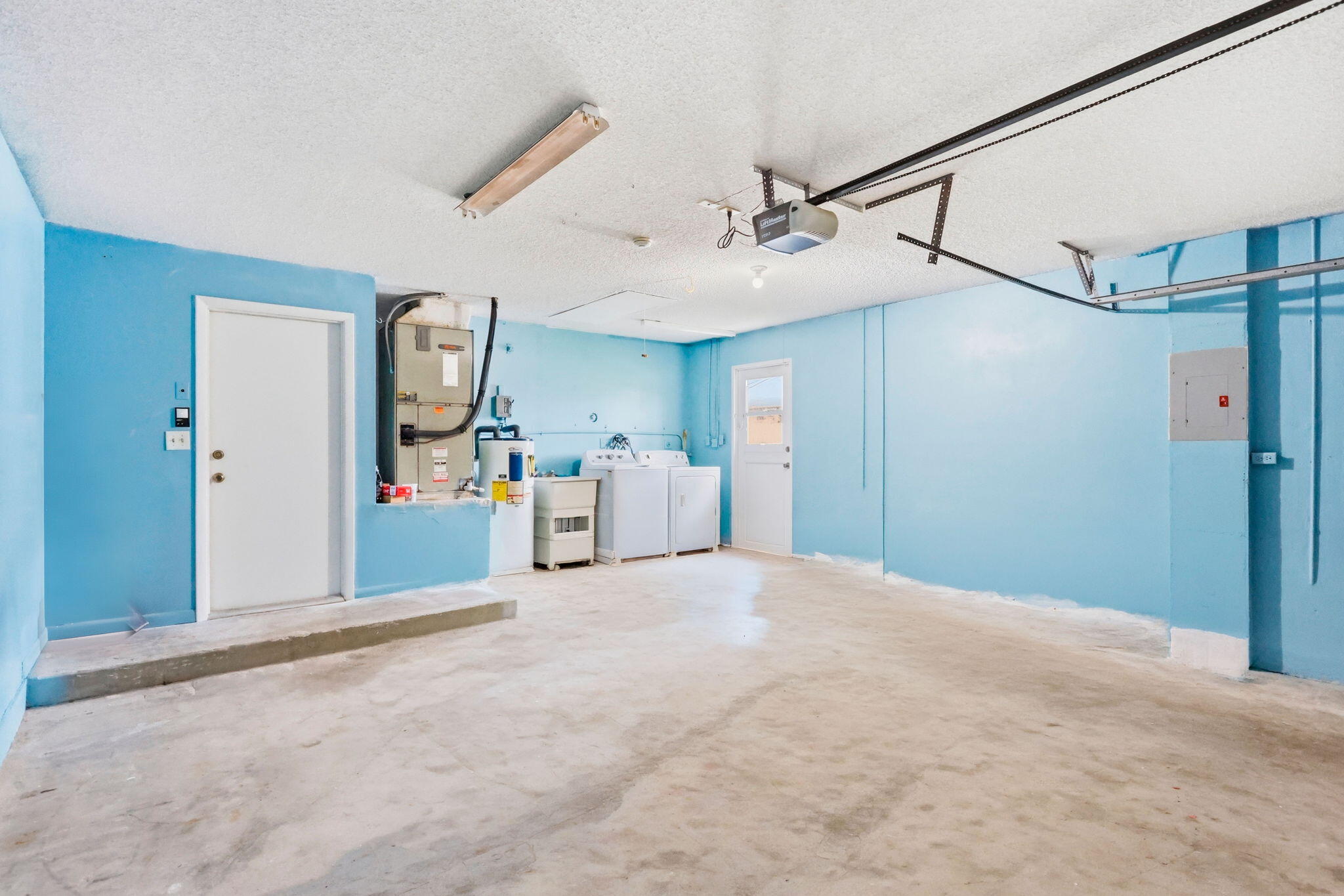 2171 NW 76th Avenue