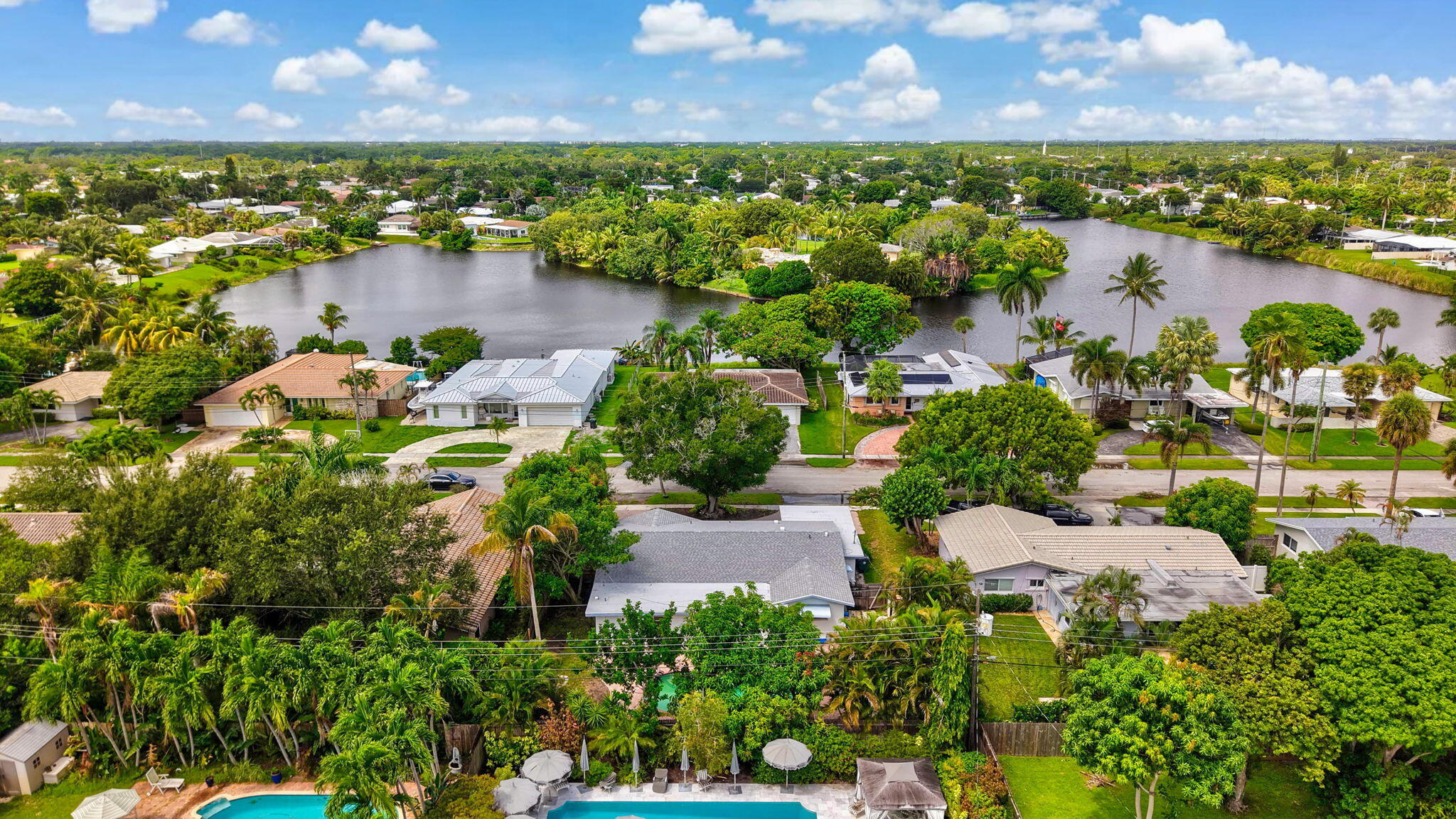 898 SW 10th Avenue