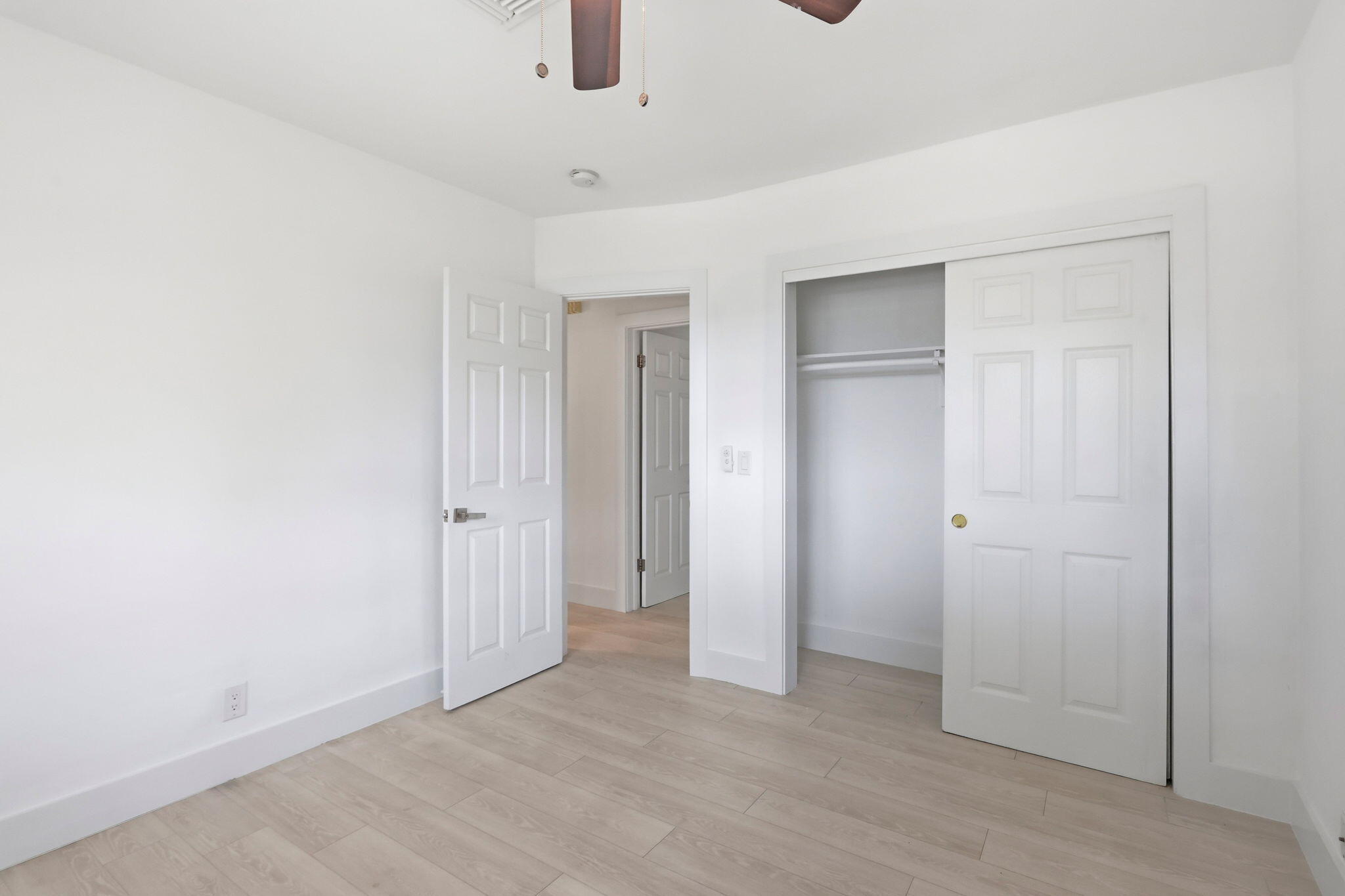 898 SW 10th Avenue