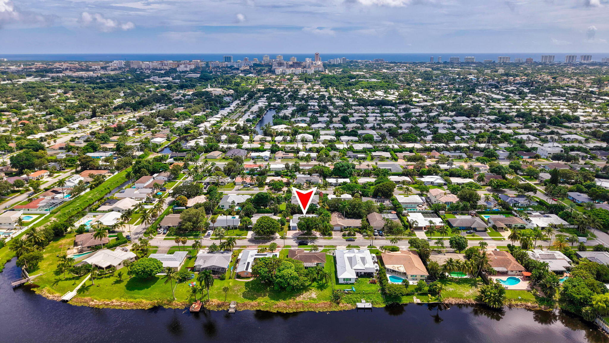 898 SW 10th Avenue