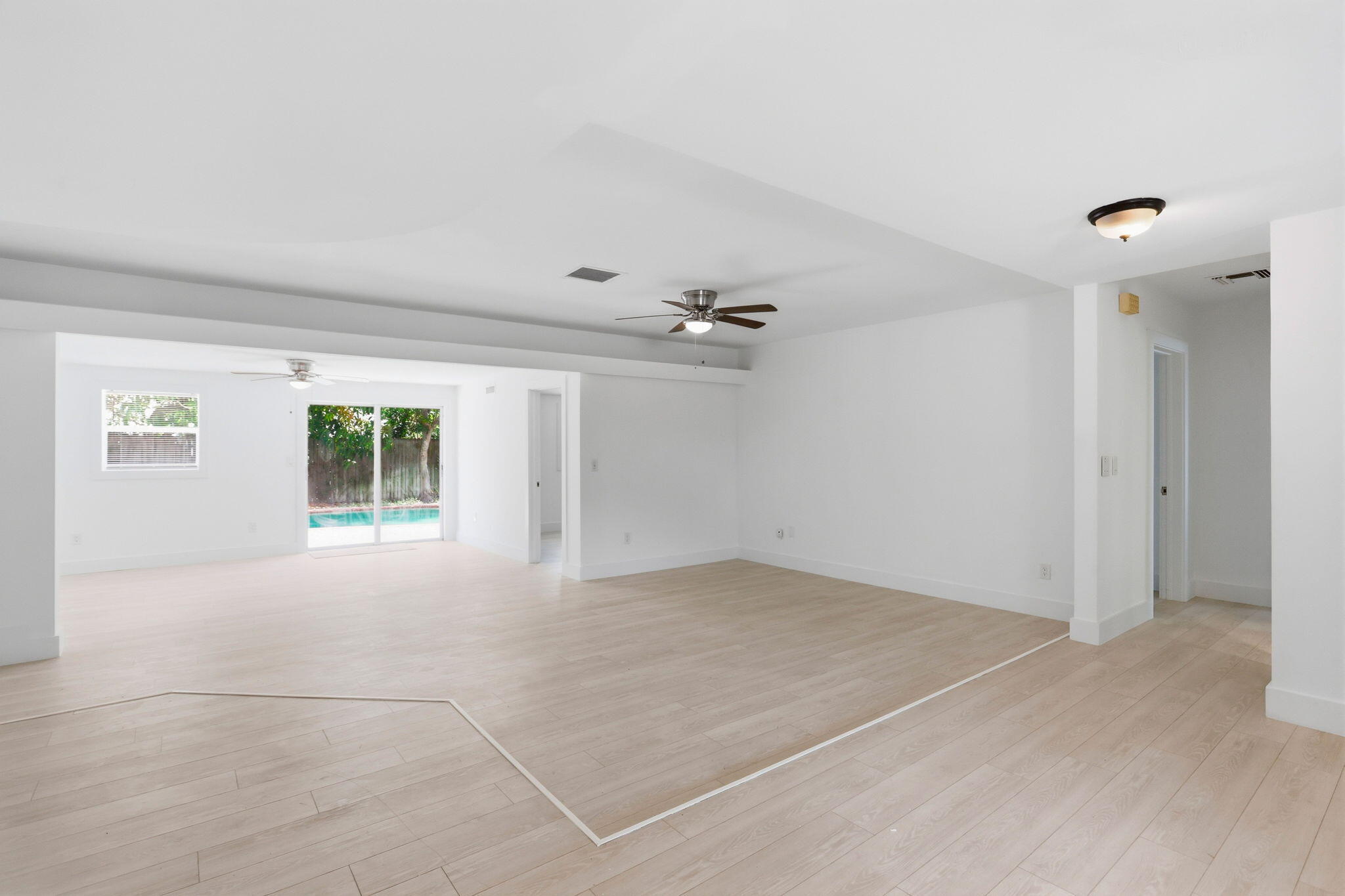898 SW 10th Avenue