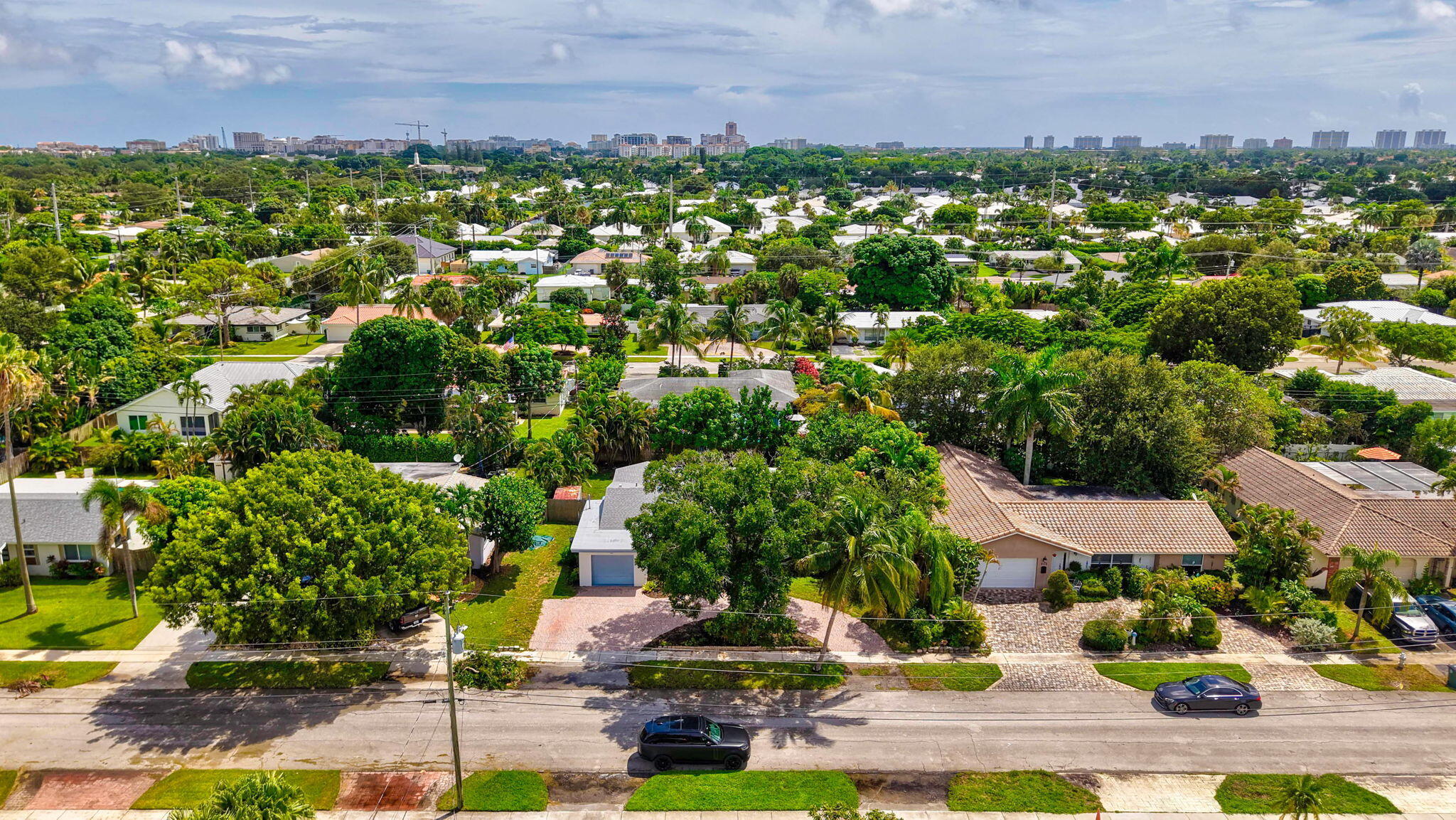 898 SW 10th Avenue