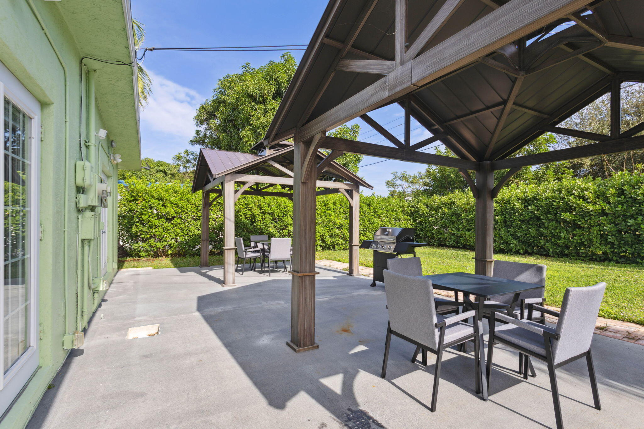115 NW 8th Avenue