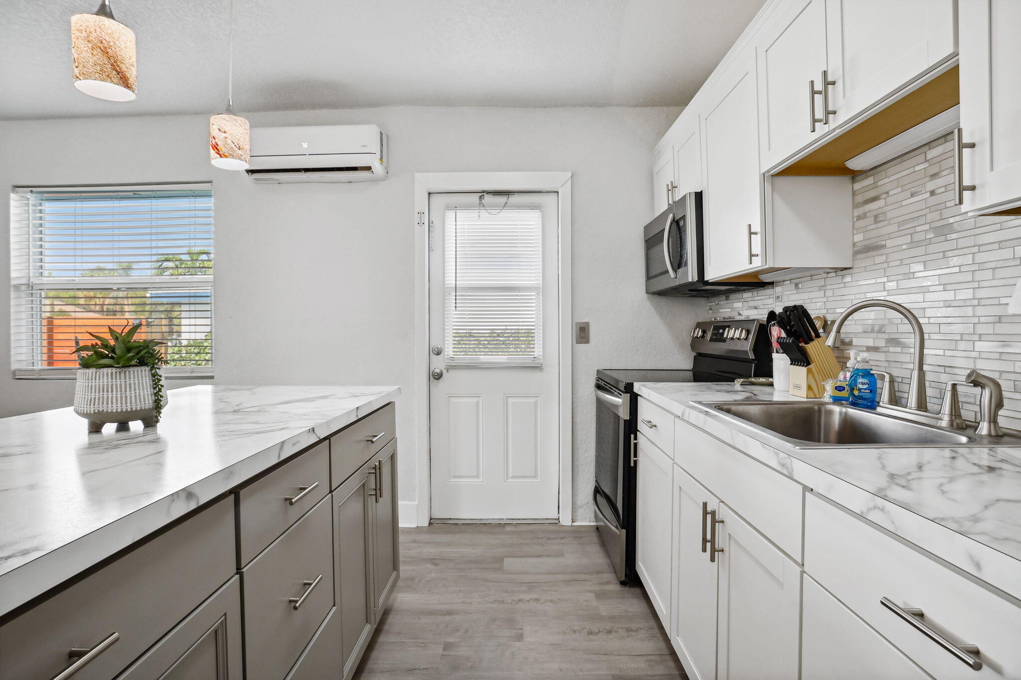 115 NW 8th Avenue