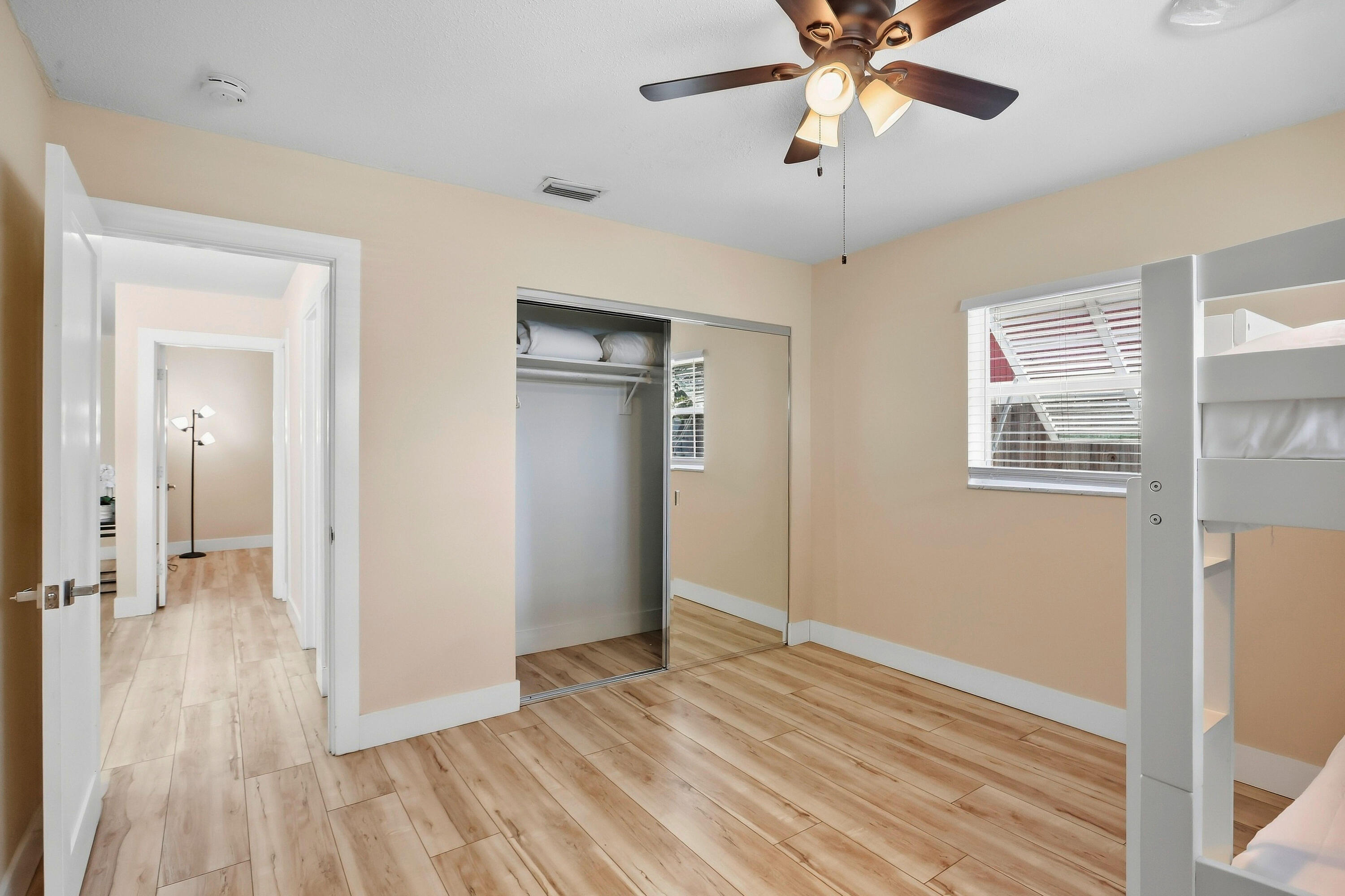 6880 KINGSTON Drive