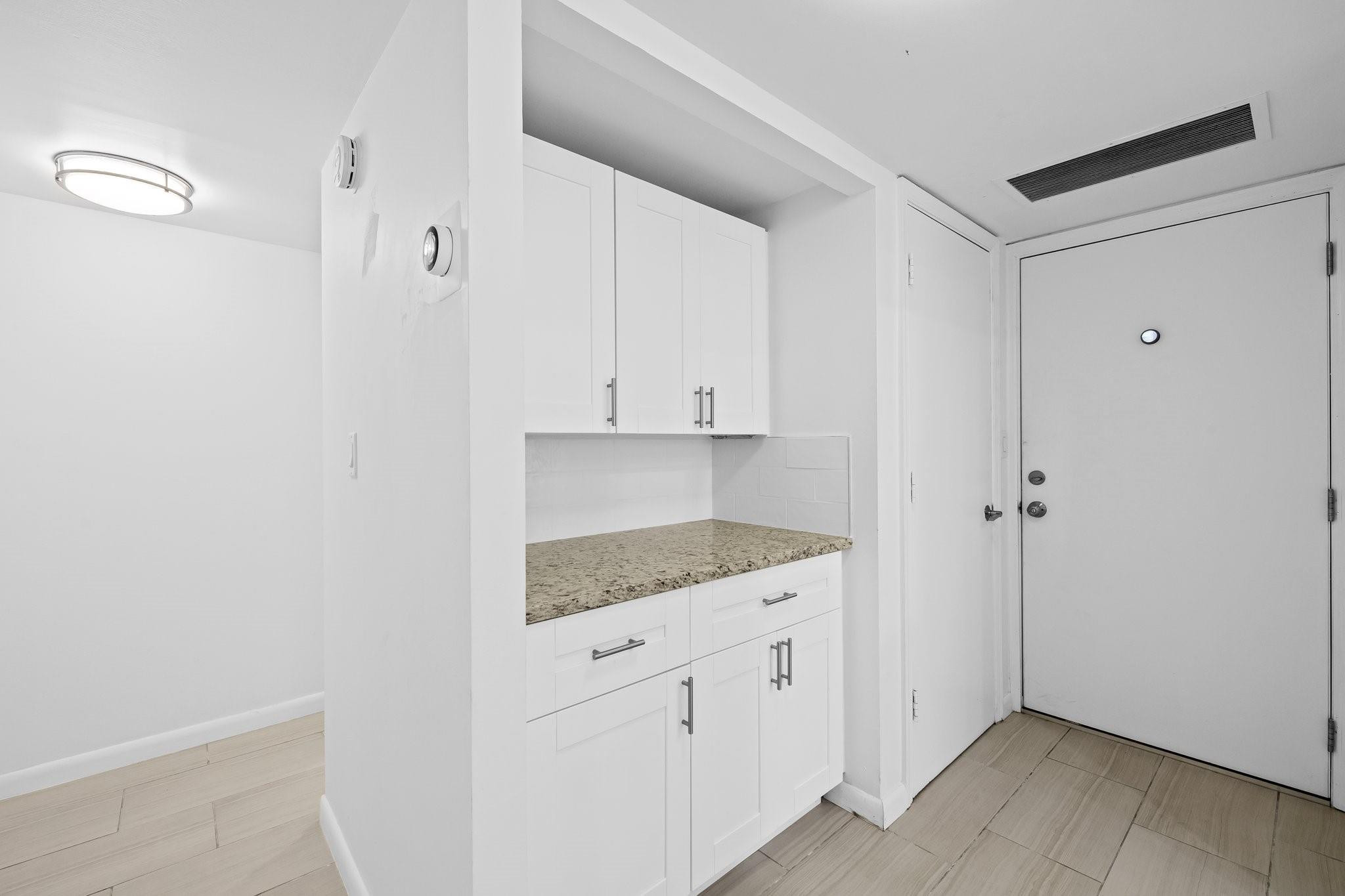 801 S Federal Highway 716