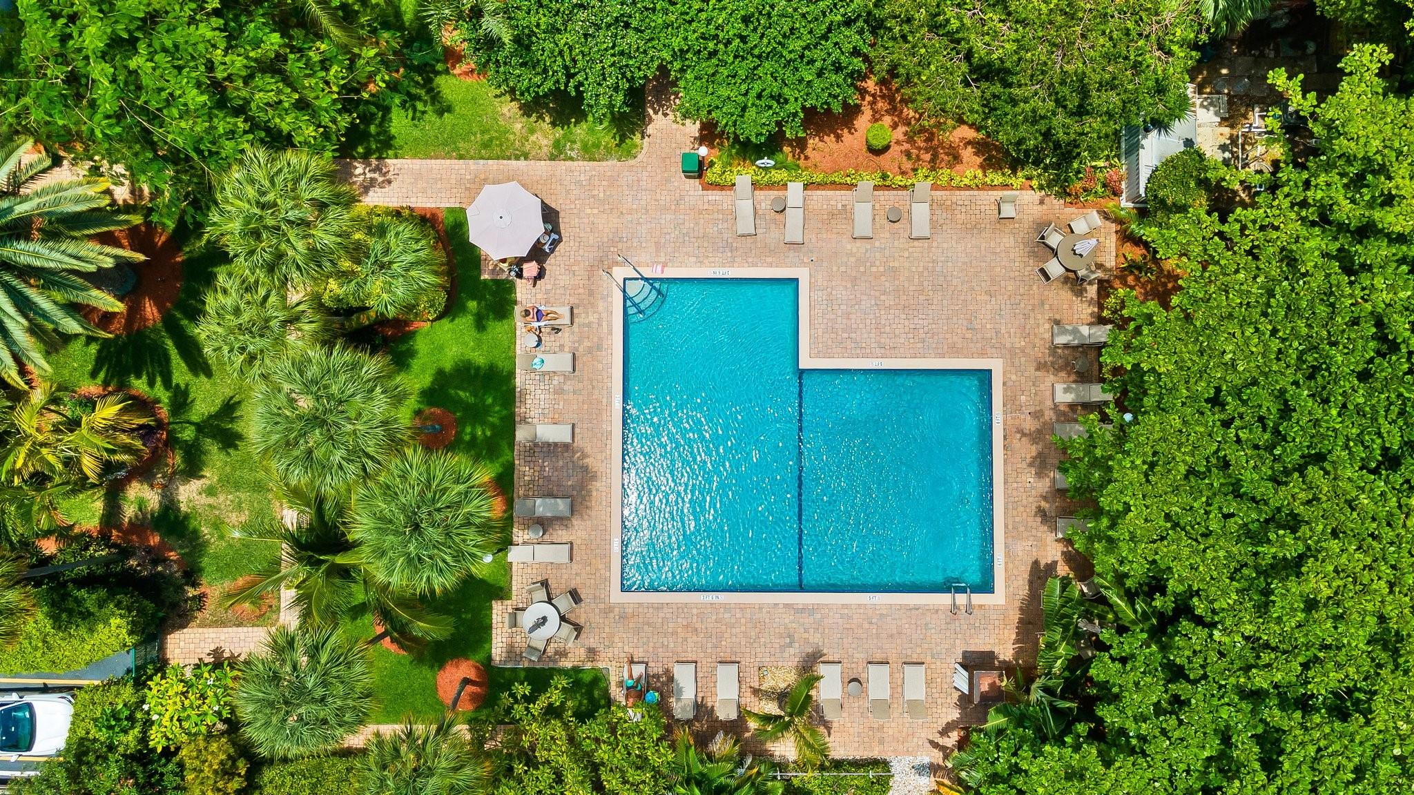 801 S Federal Highway 716