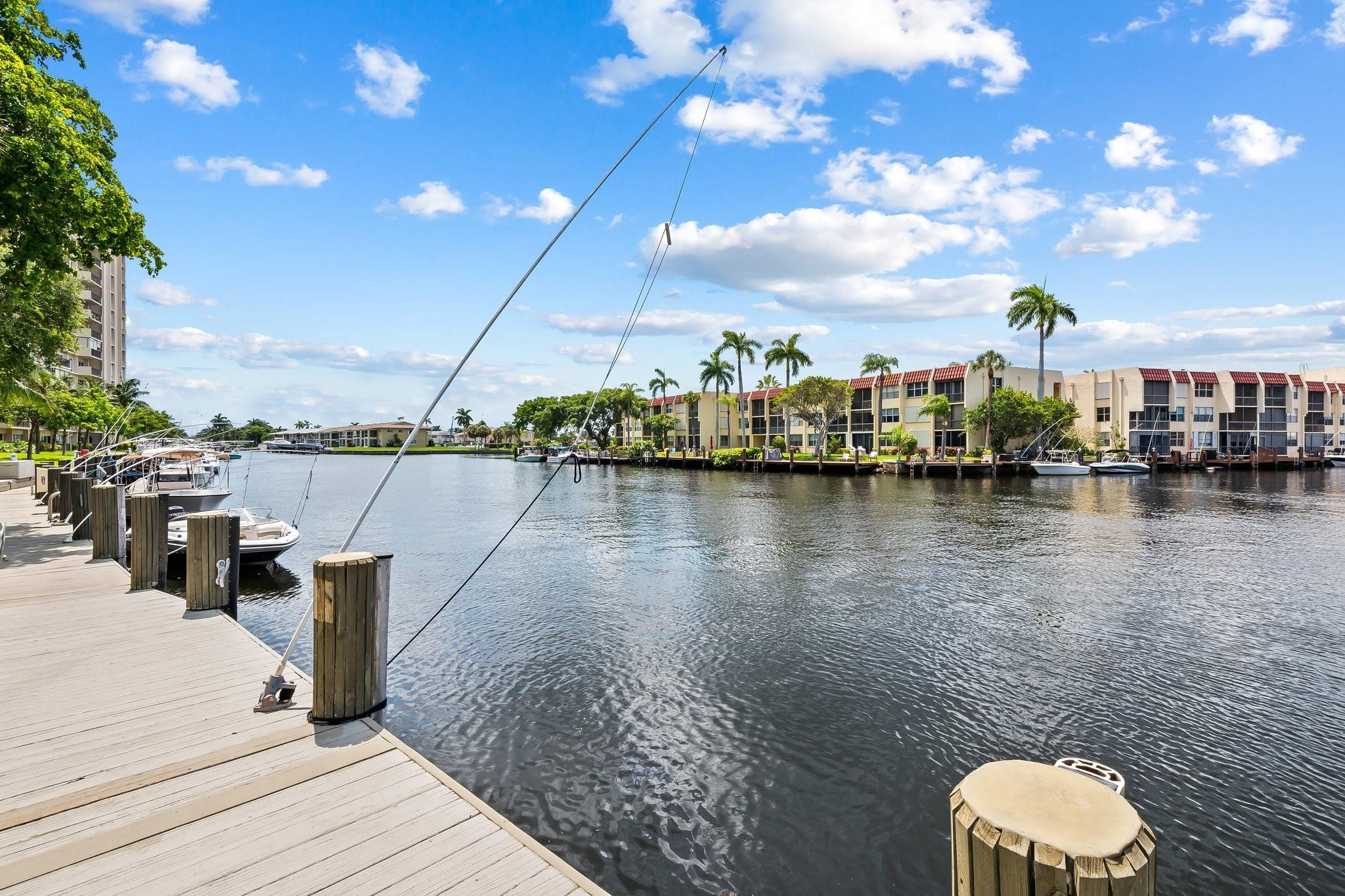 801 S Federal Highway 716