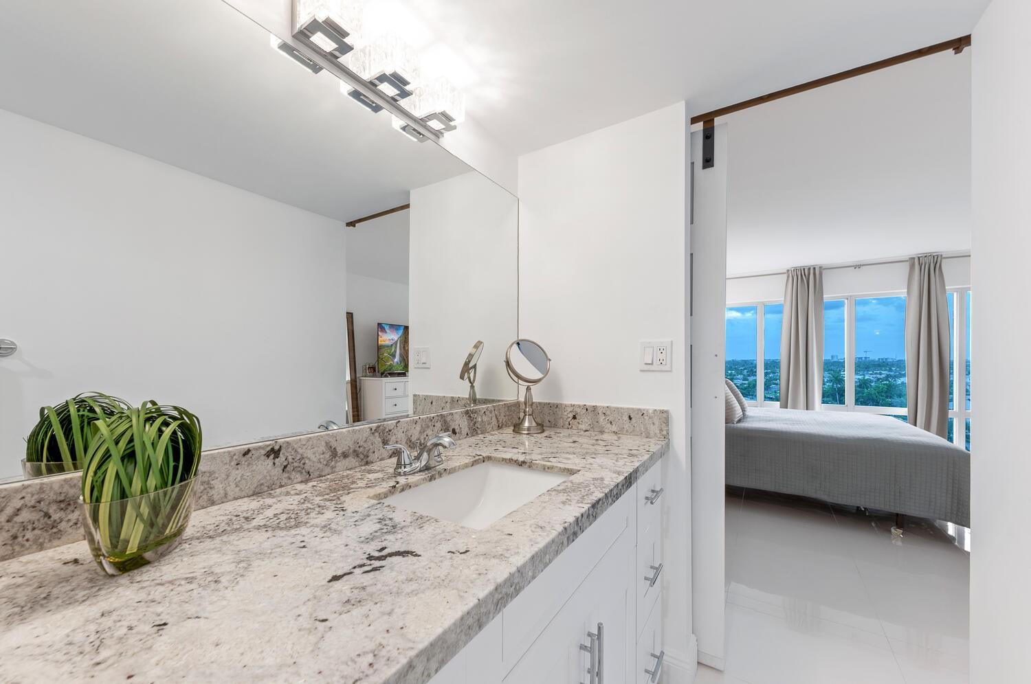 801 S Federal Hwy 906