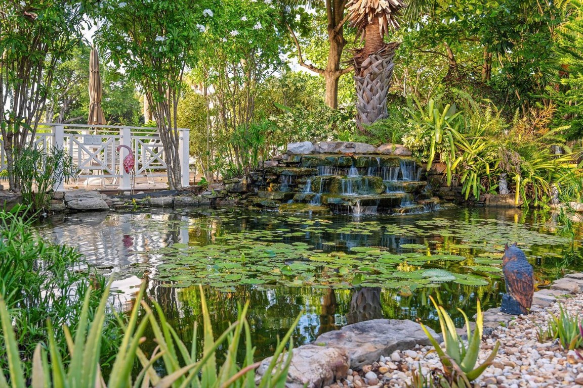 801 S Federal Hwy 906