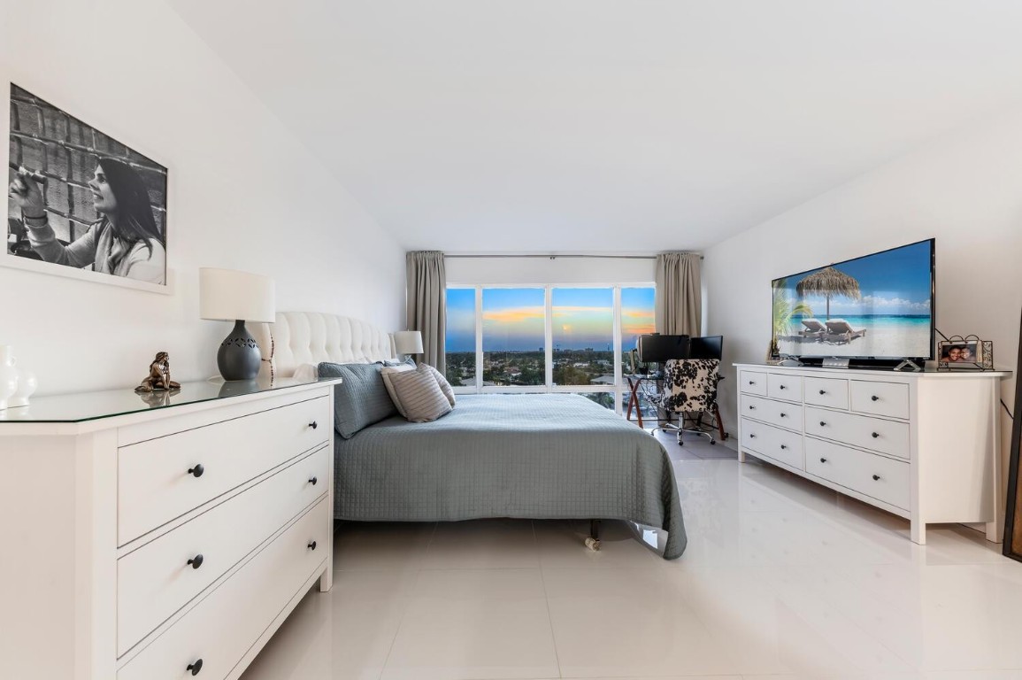 801 S Federal Hwy 906