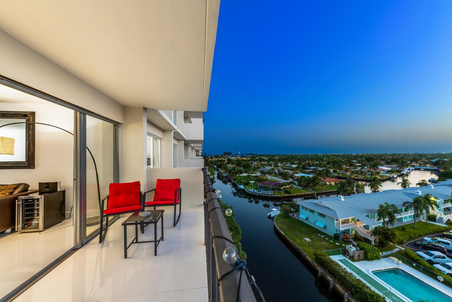 801 S Federal Hwy 906