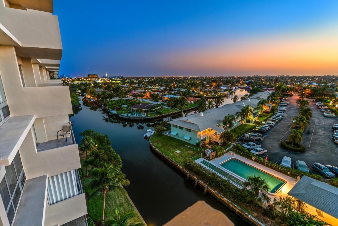 801 S Federal Hwy 906