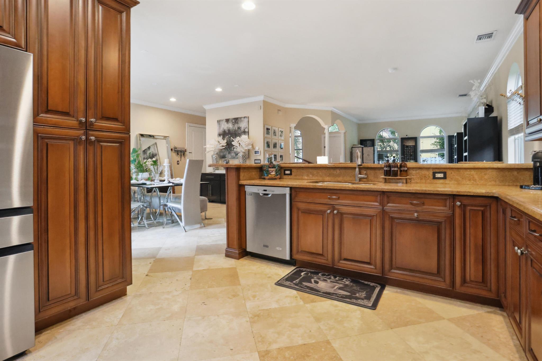 133 Via Poinciana Lane