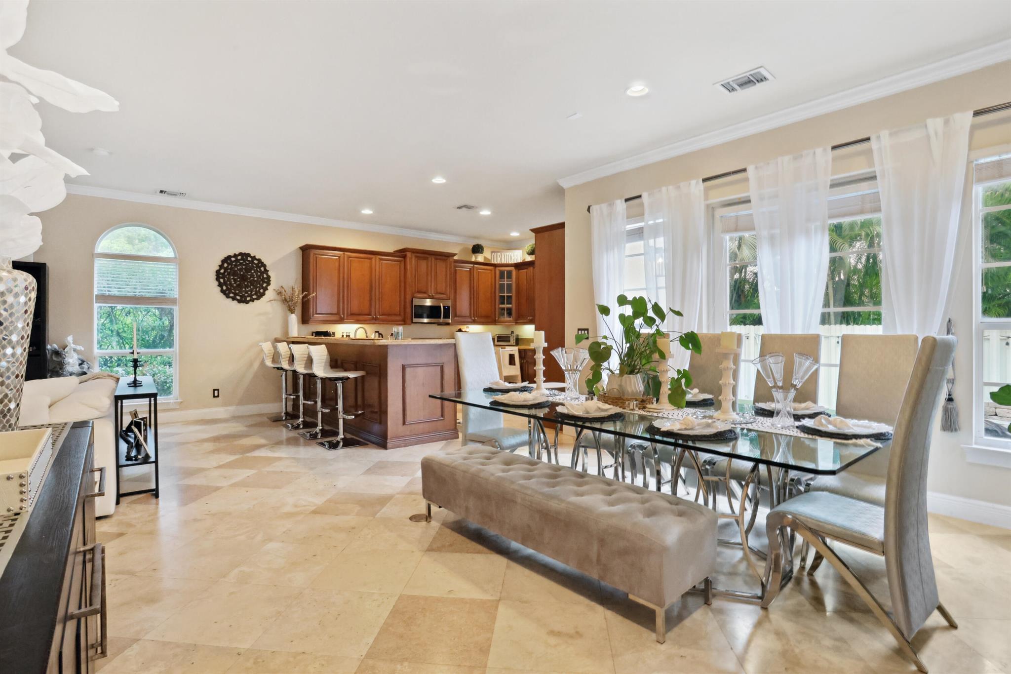 133 Via Poinciana Lane