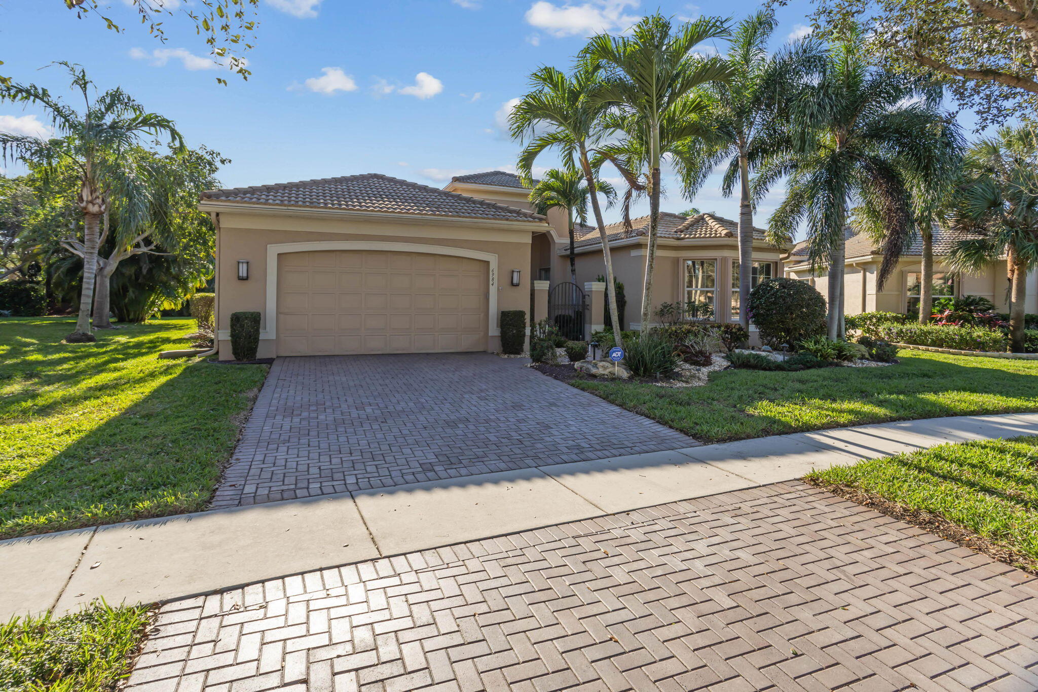 6984 Corning Circle