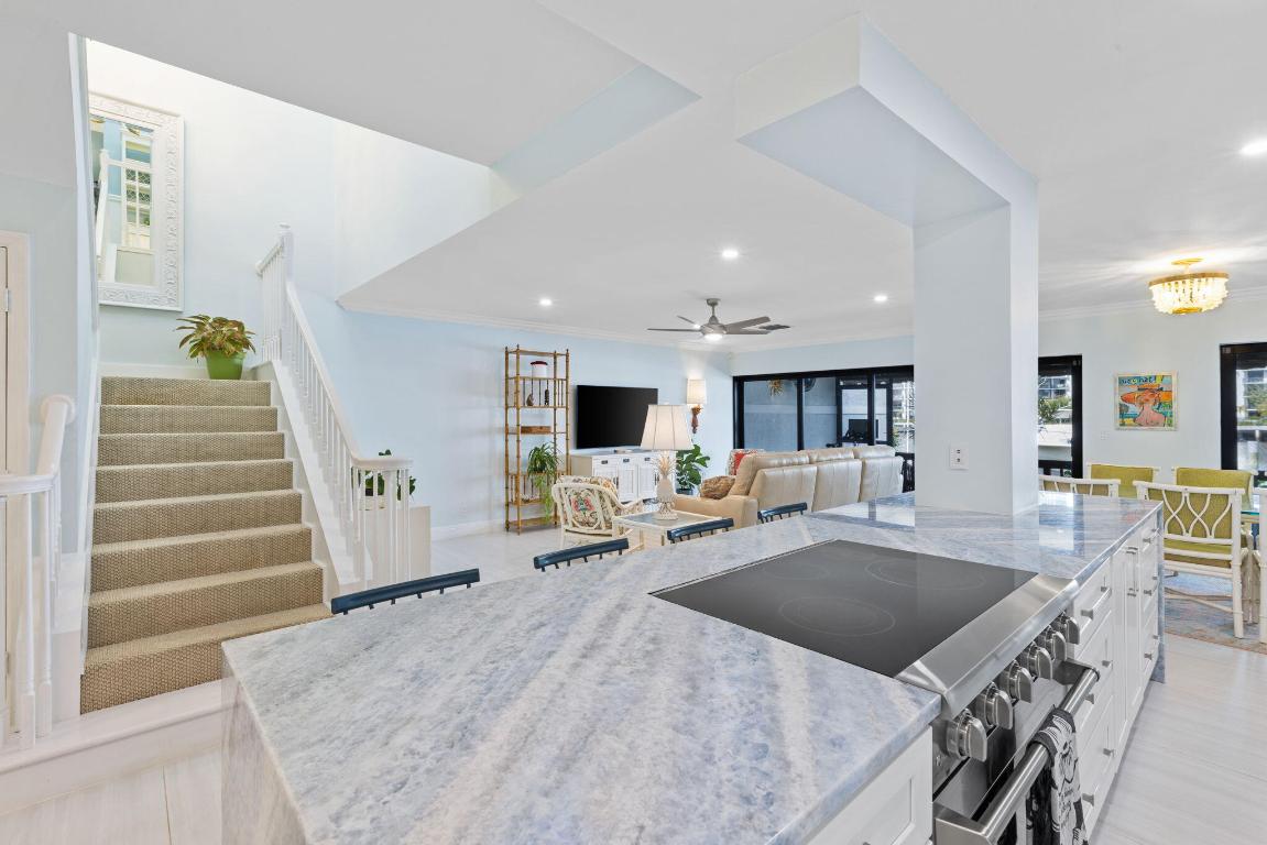 5556 N Ocean Boulevard 6a