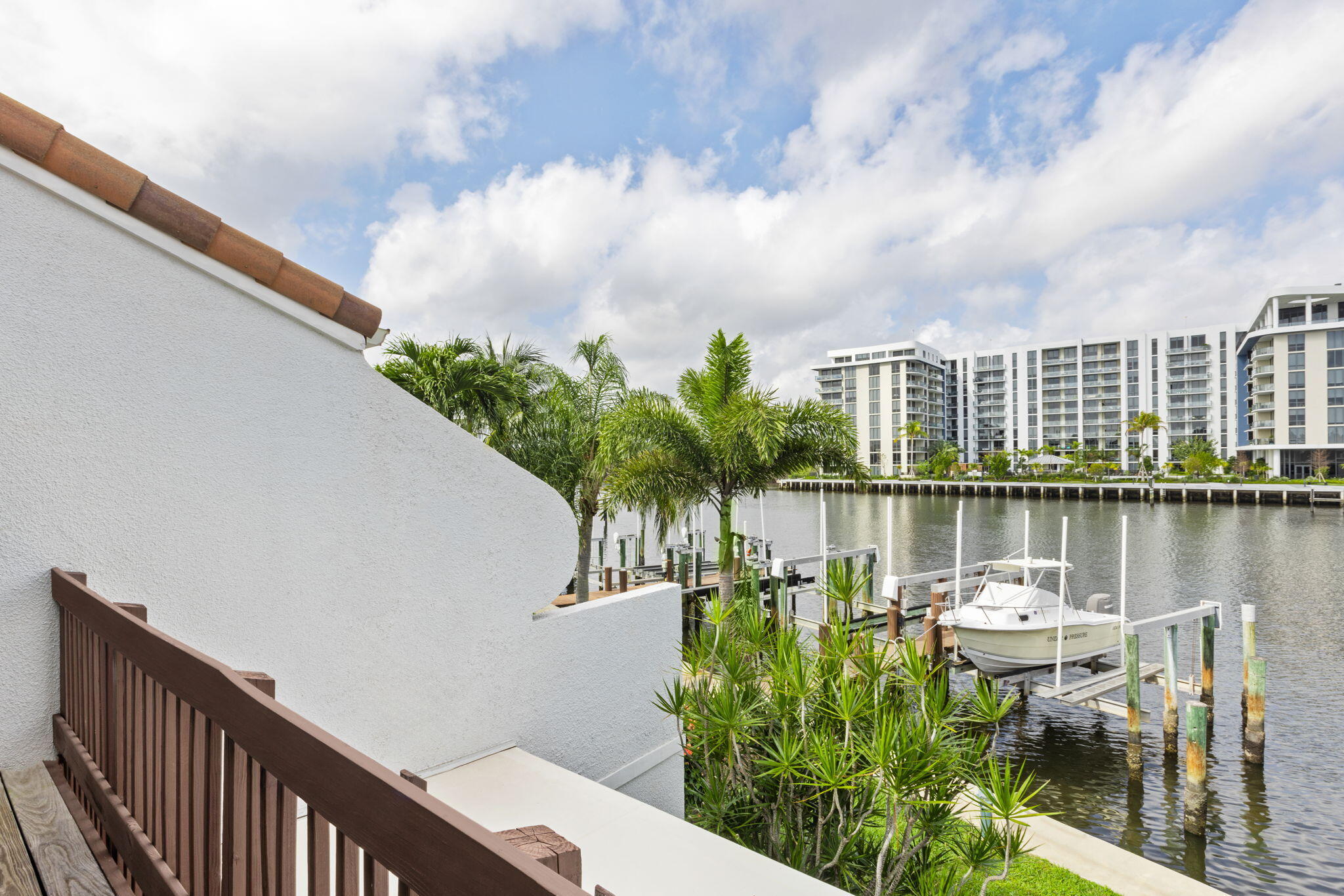 5556 N Ocean Boulevard 6a