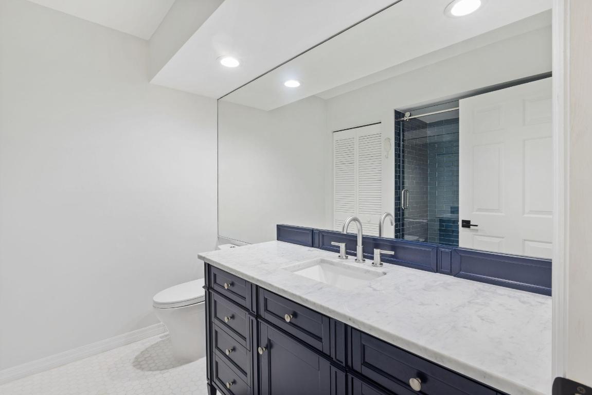 5556 N Ocean Boulevard 6a