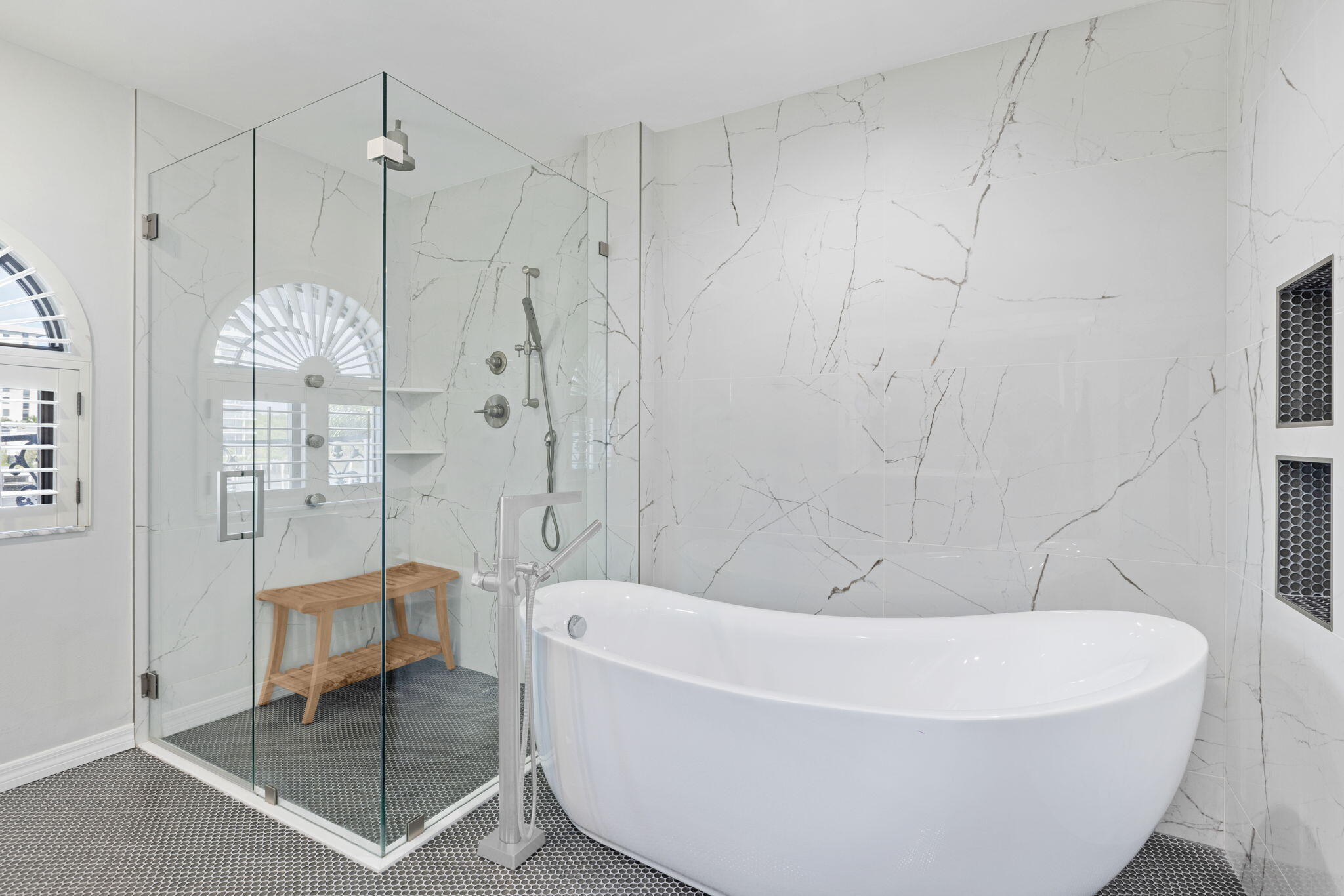 5556 N Ocean Boulevard 6a