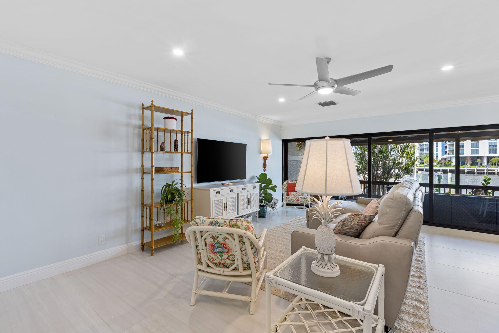 5556 N Ocean Boulevard 6a