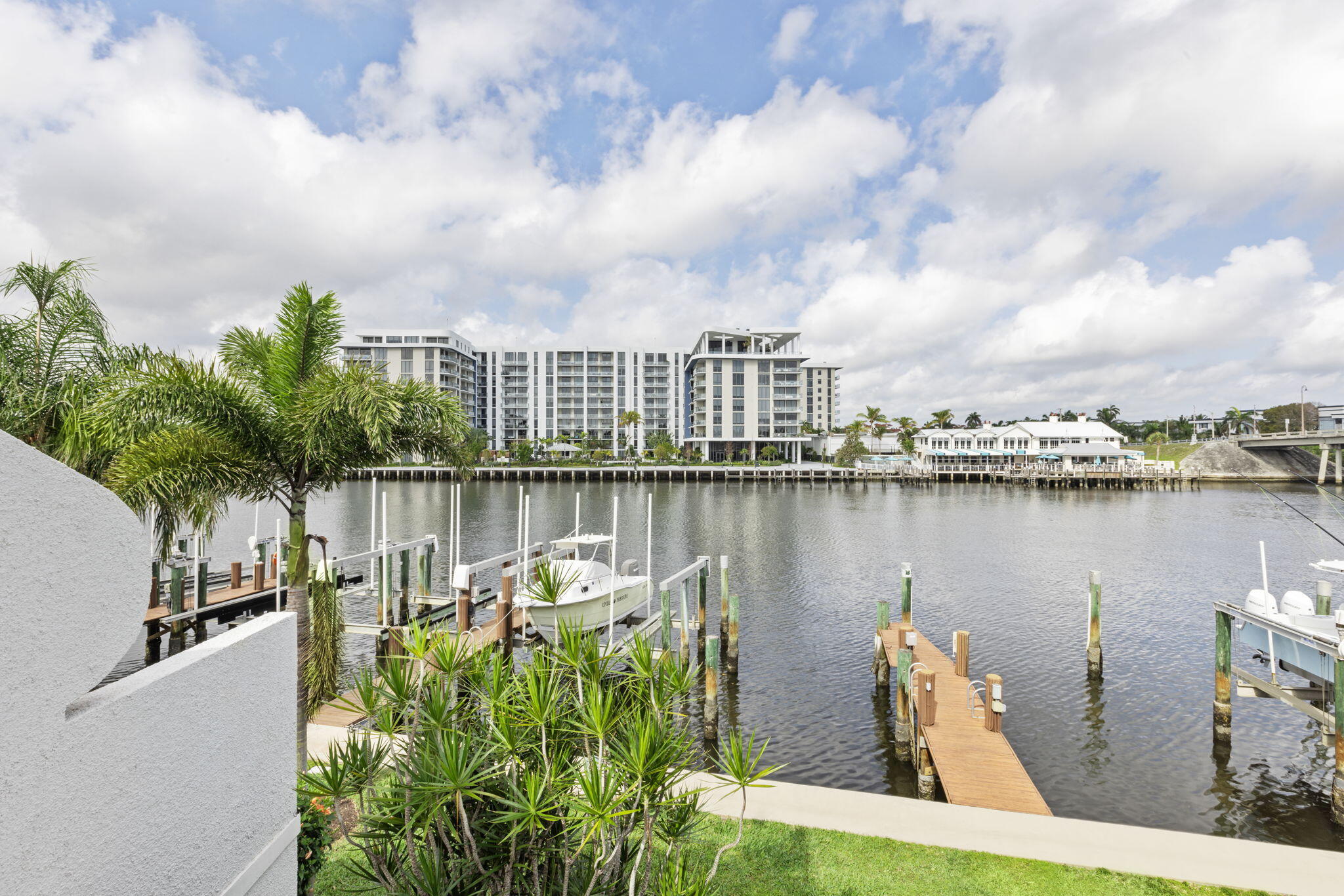 5556 N Ocean Boulevard 6a