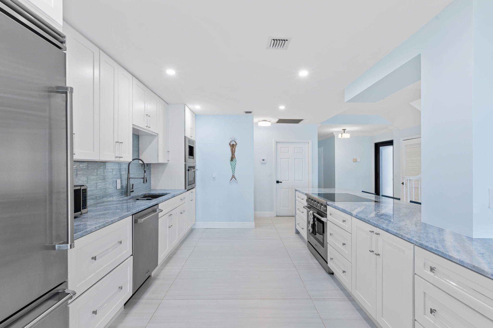 5556 N Ocean Boulevard 6a