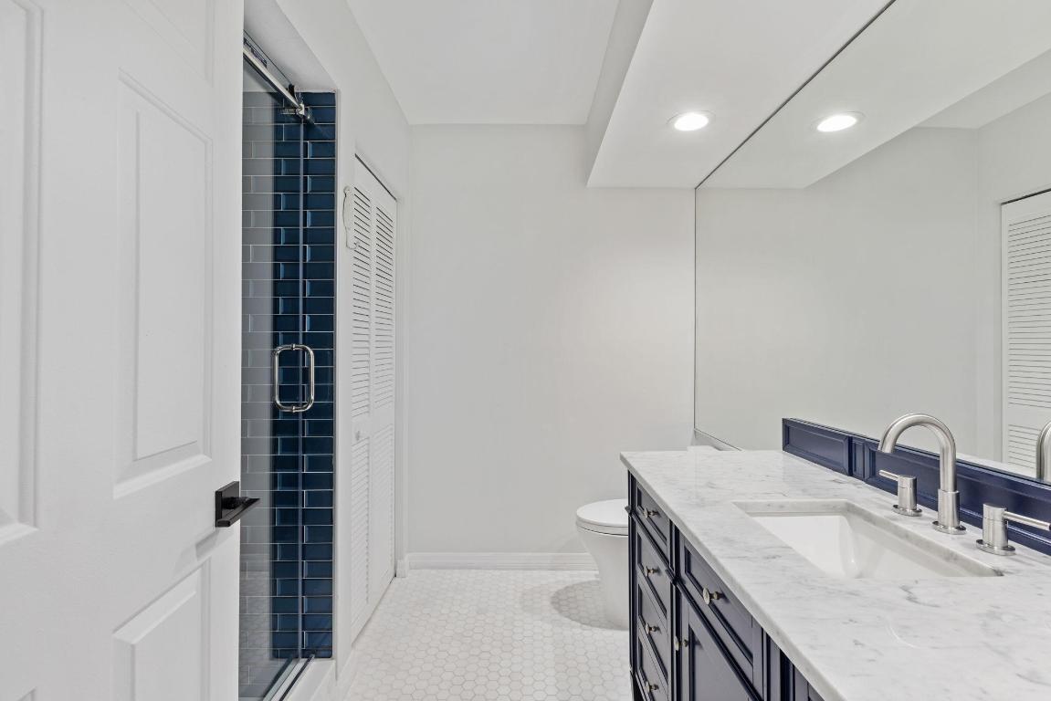 5556 N Ocean Boulevard 6a