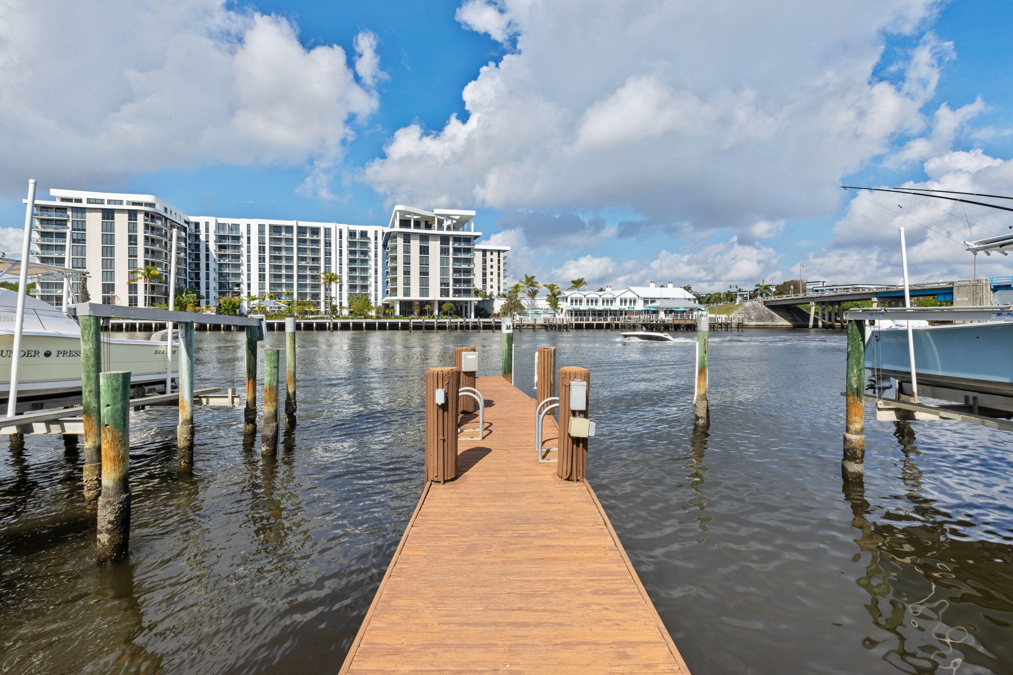 5556 N Ocean Boulevard 6a