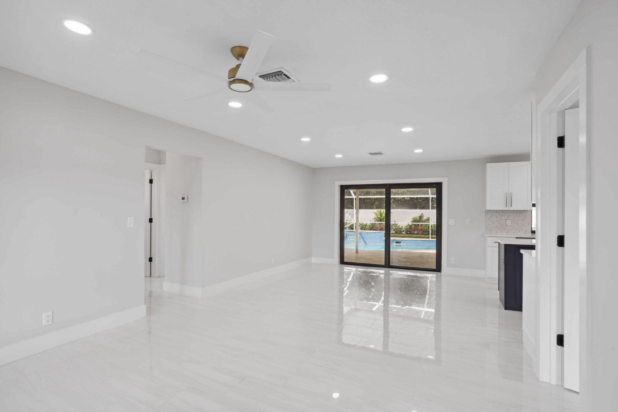 521 Curlew Road