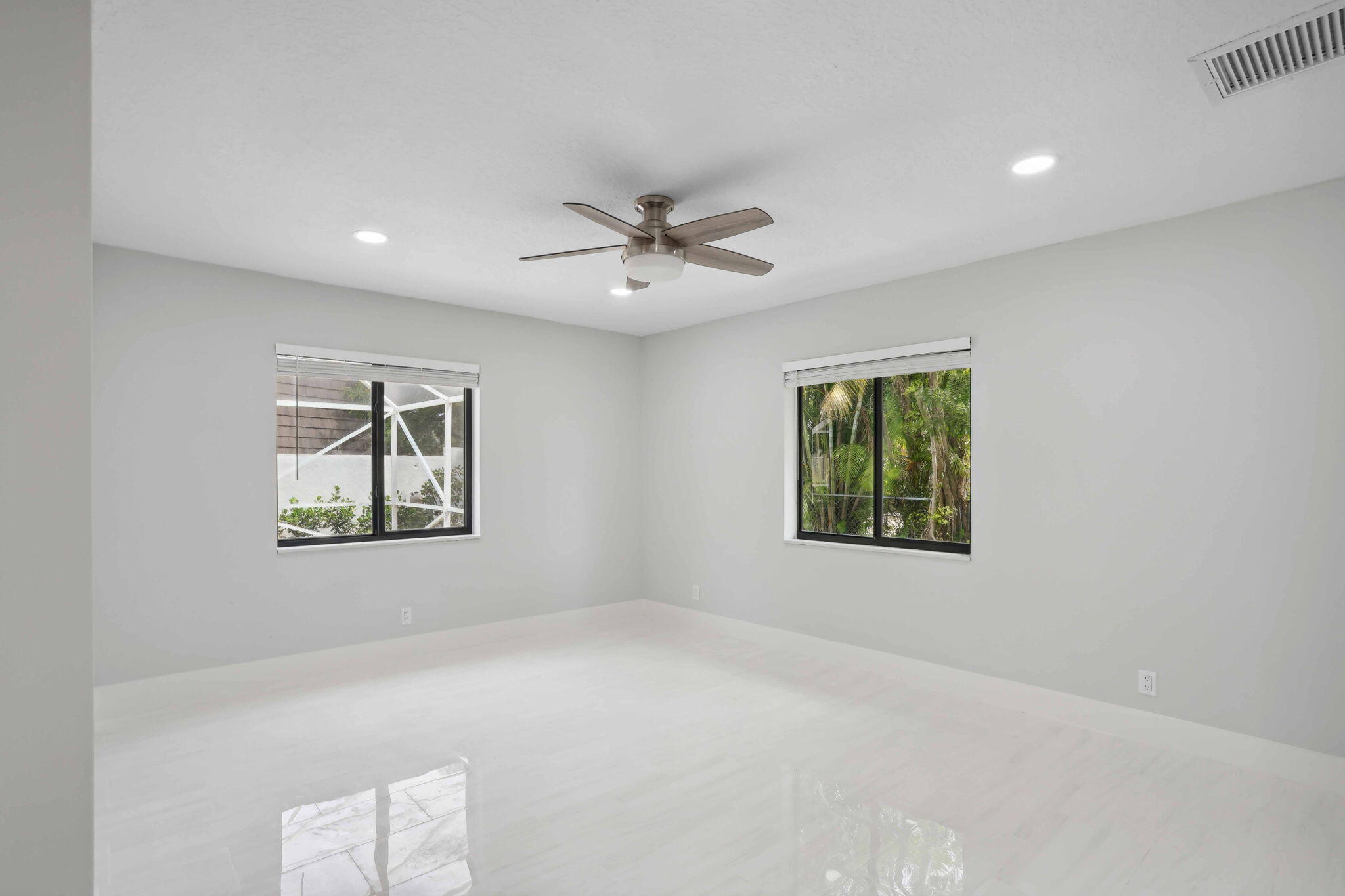 521 Curlew Road