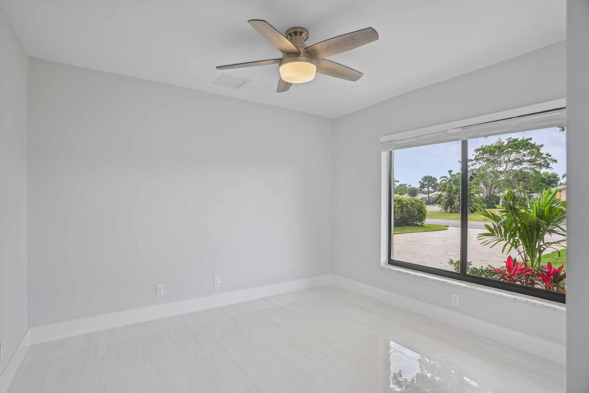 521 Curlew Road