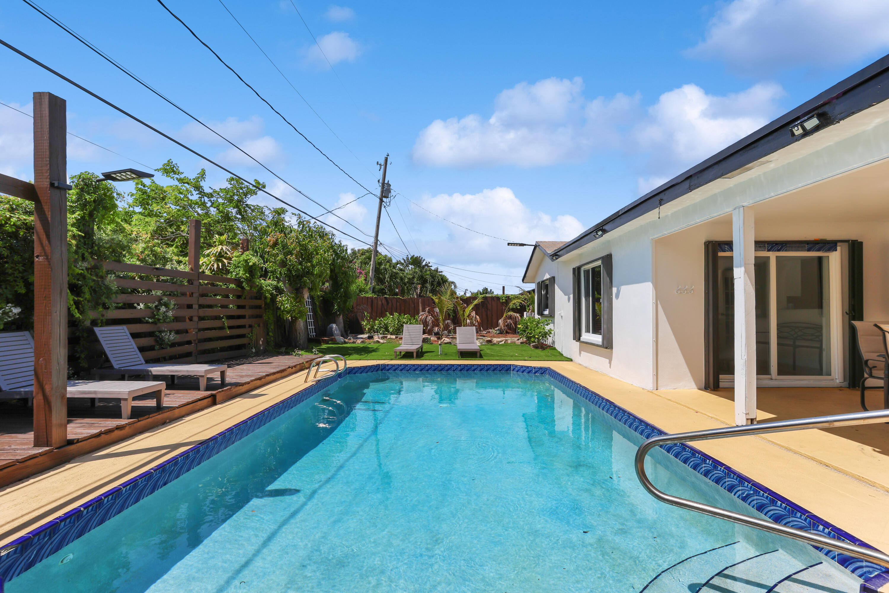 2815 SE 1st Court