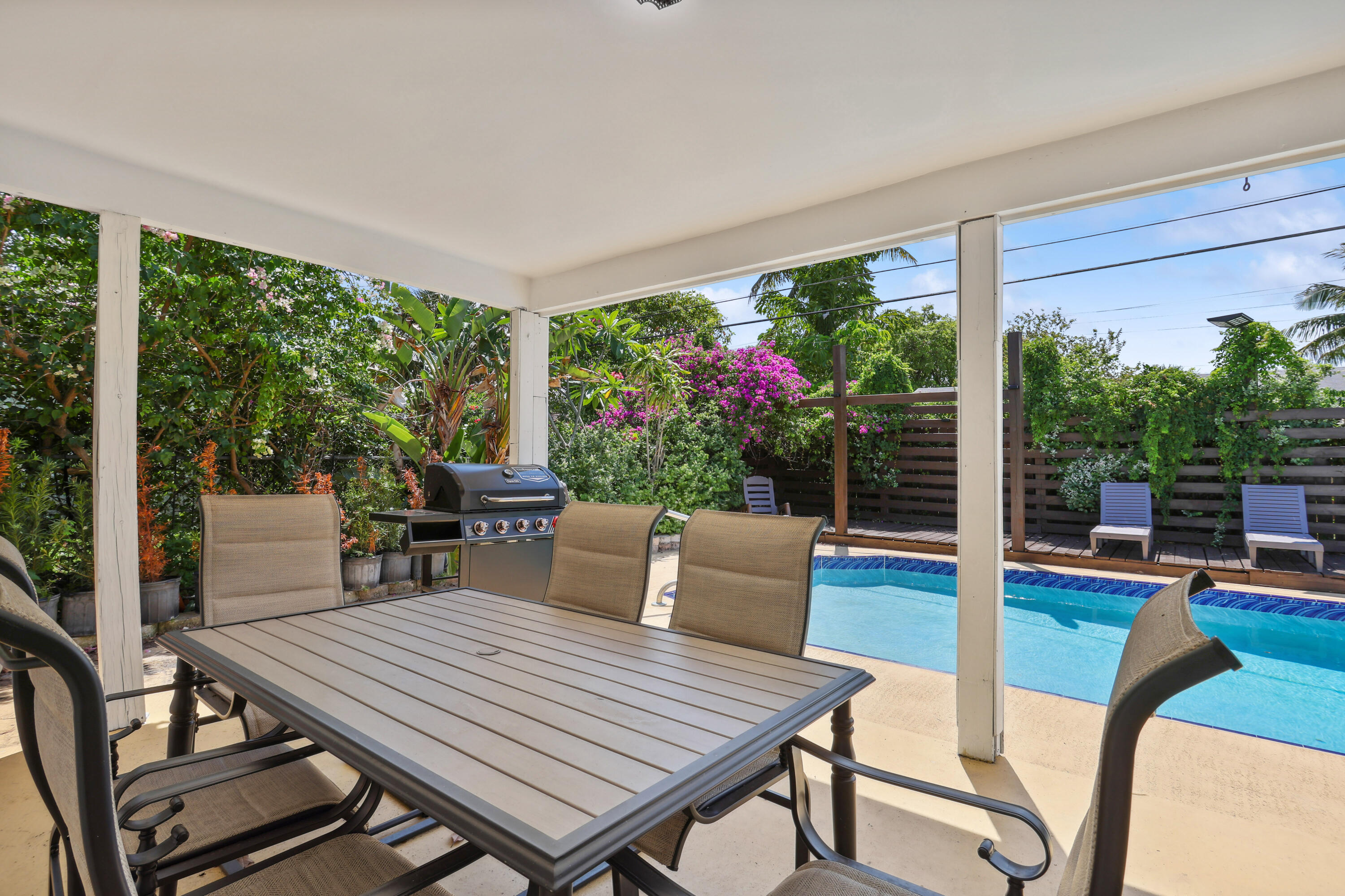 2815 SE 1st Court