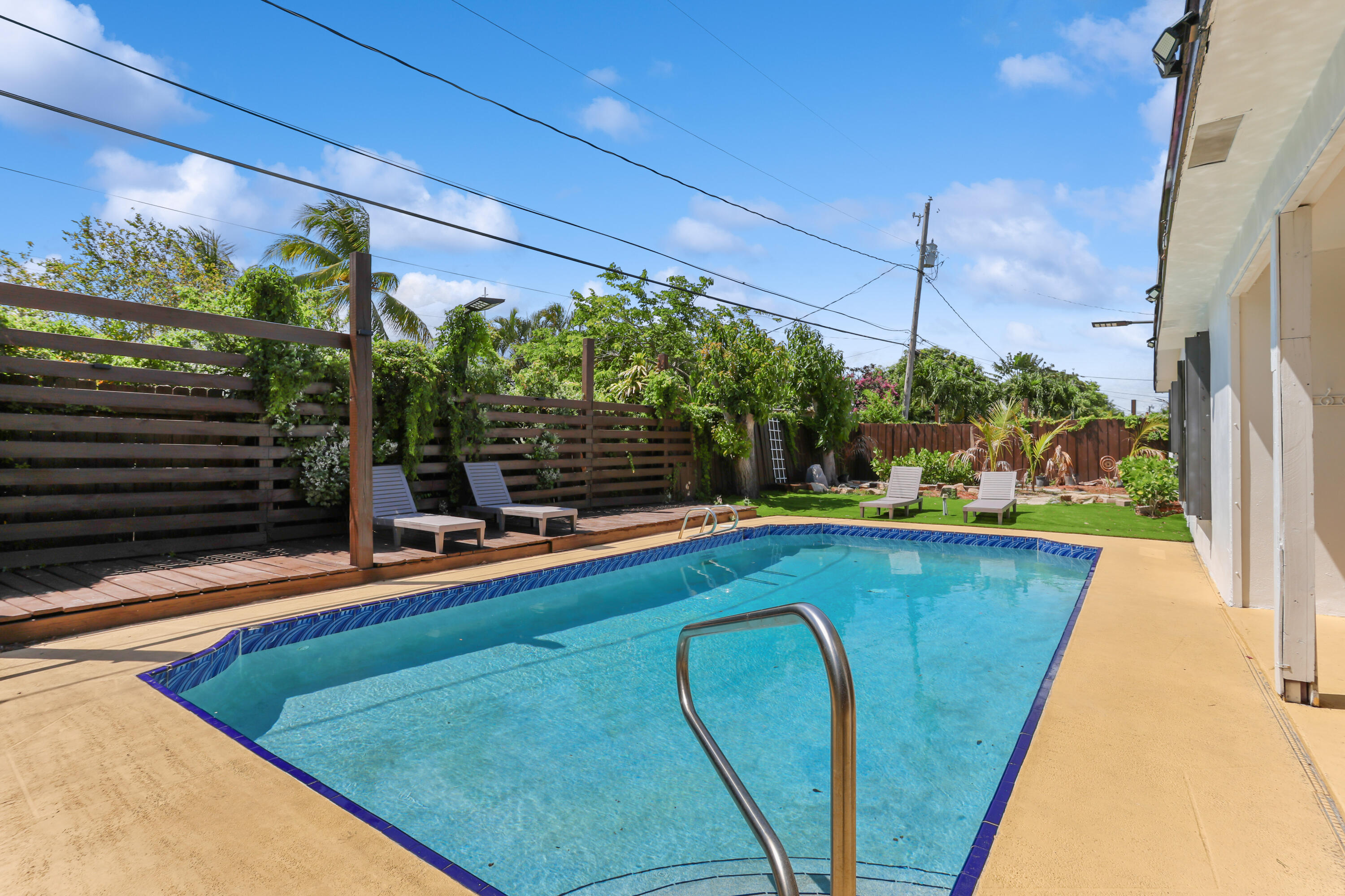 2815 SE 1st Court