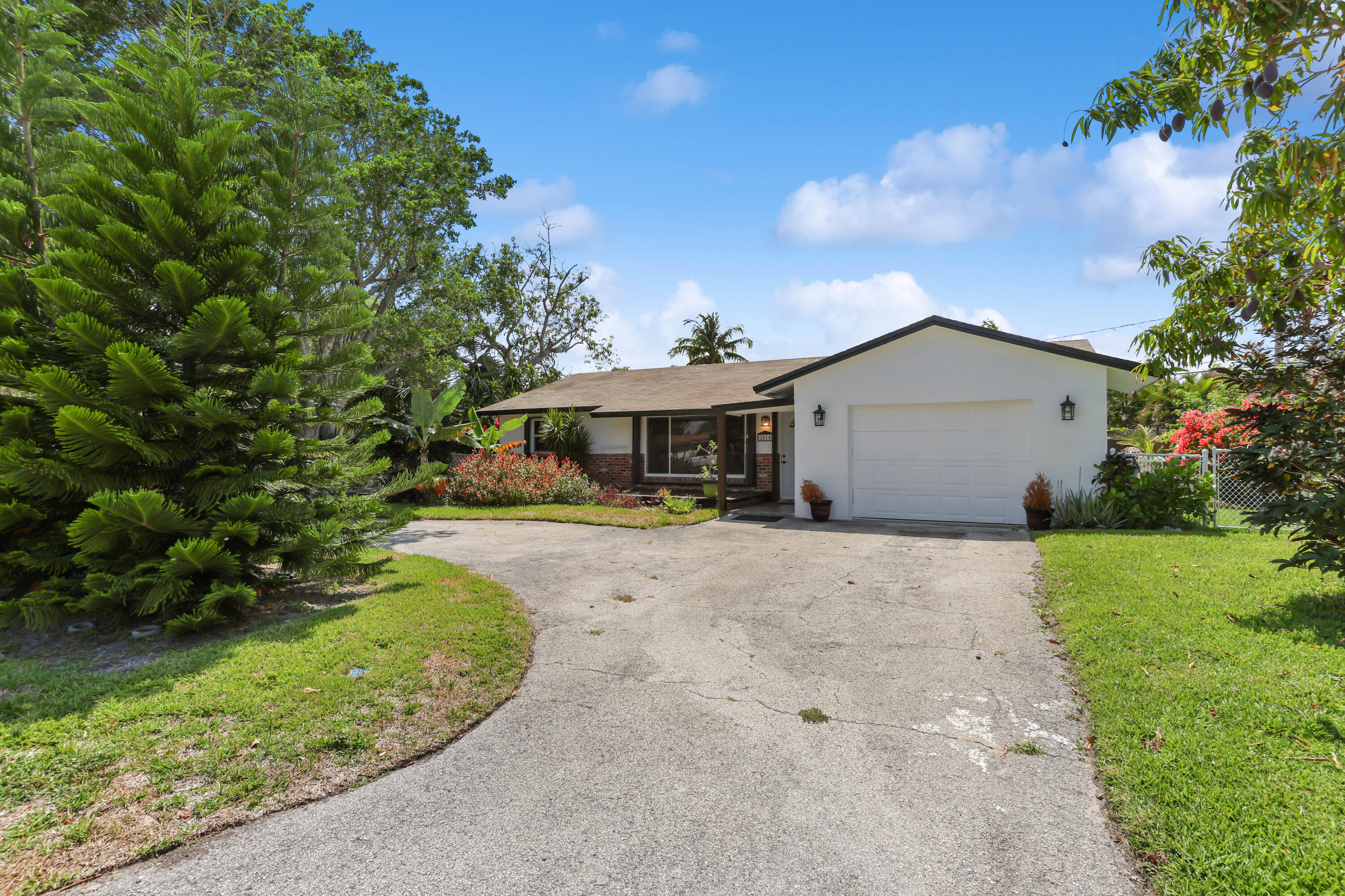 2815 SE 1st Court