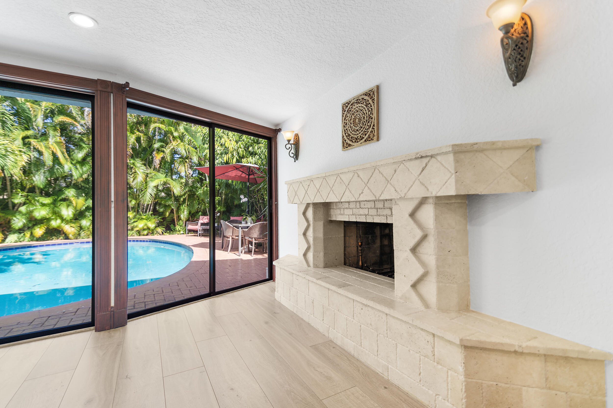 450 NW 14th Avenue