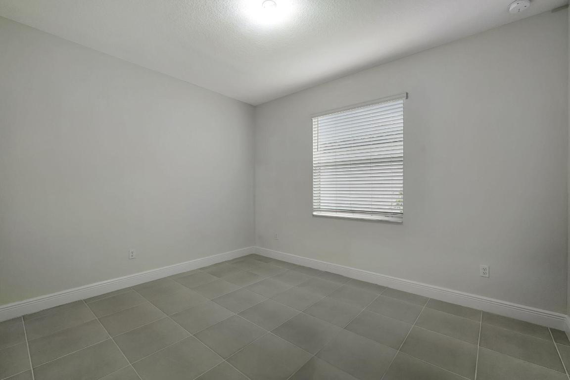 8271 NW Greenbank Circle