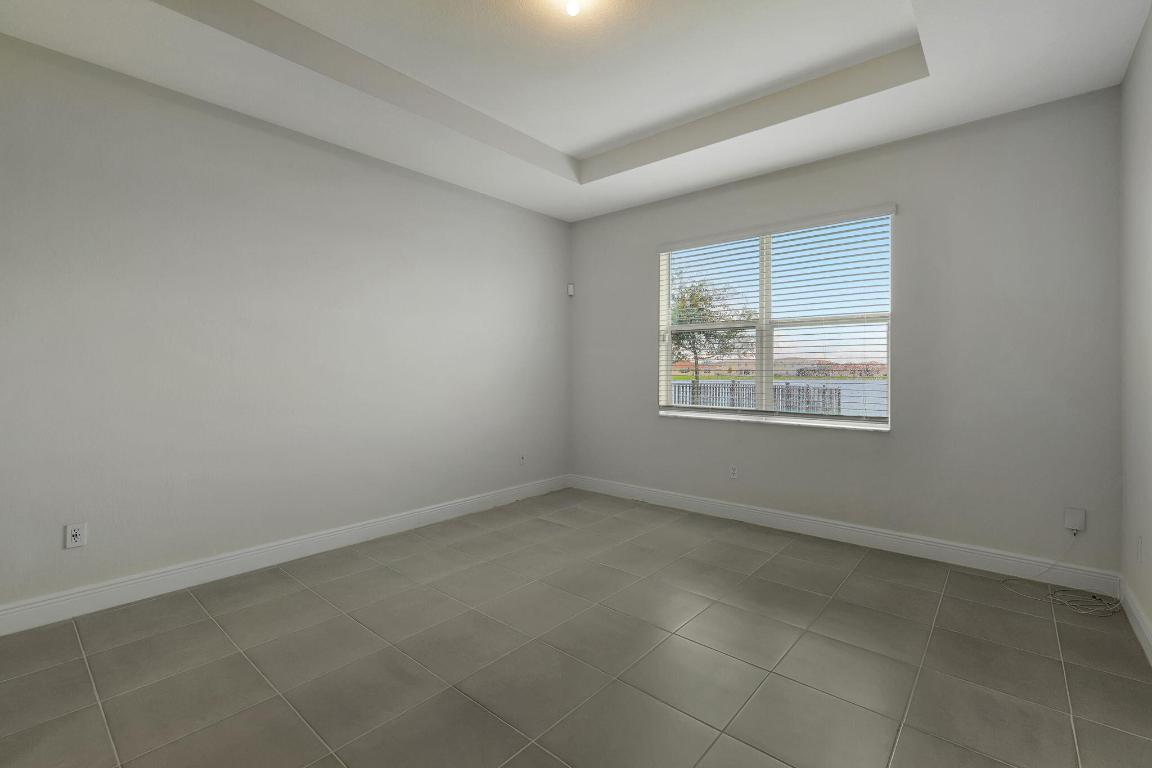 8271 NW Greenbank Circle