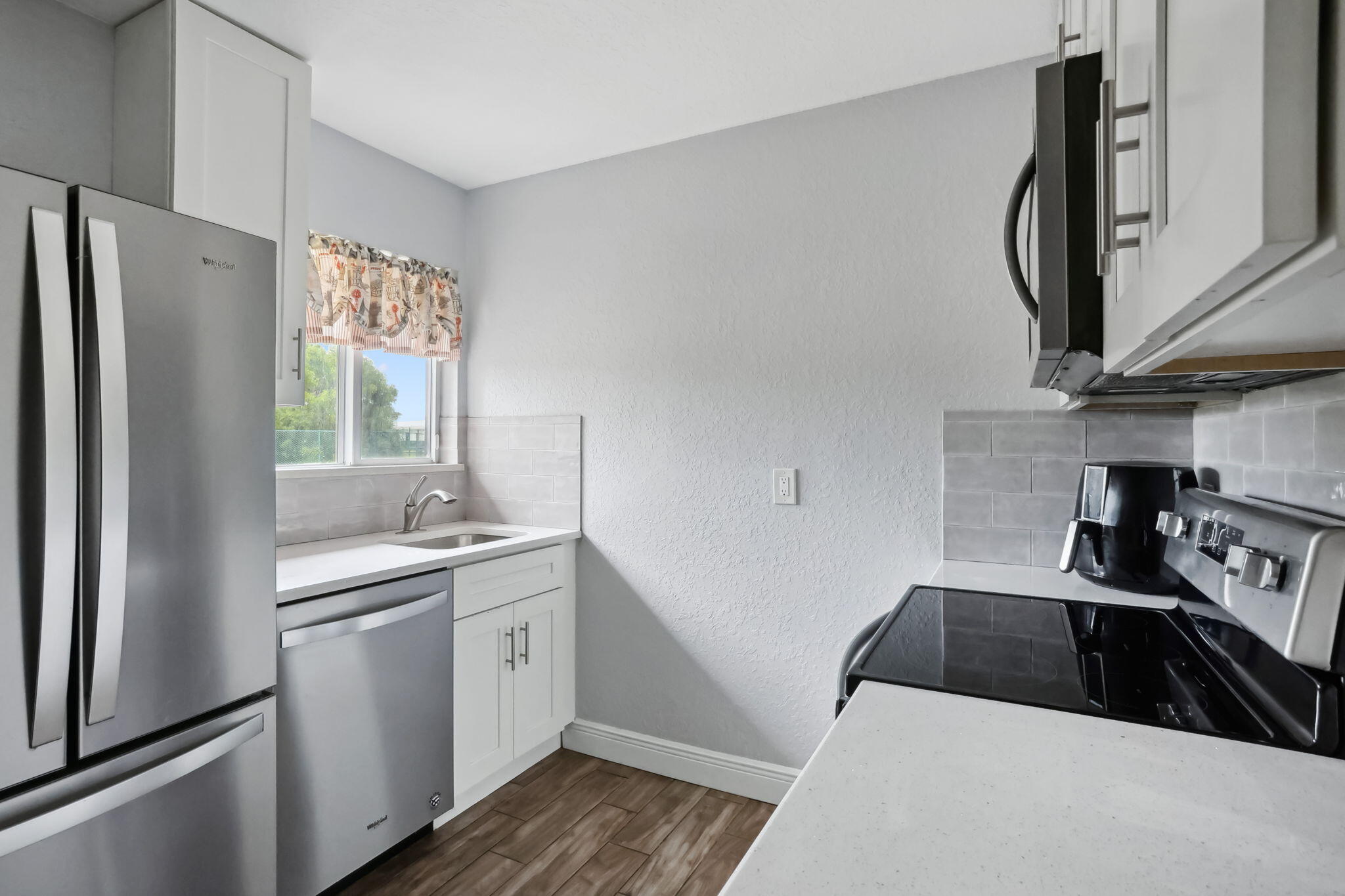 2227 NE 3rd Avenue 1