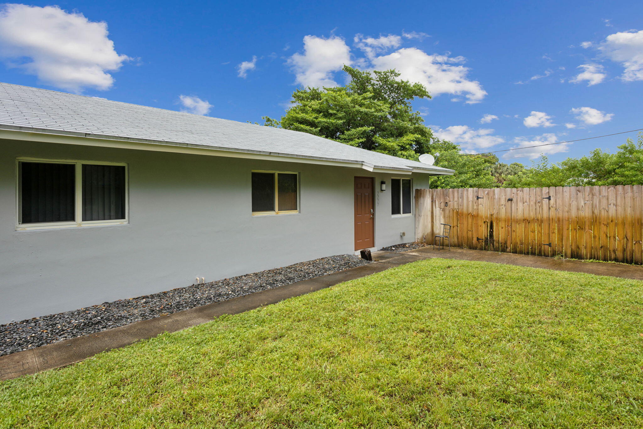 2227 NE 3rd Avenue 2