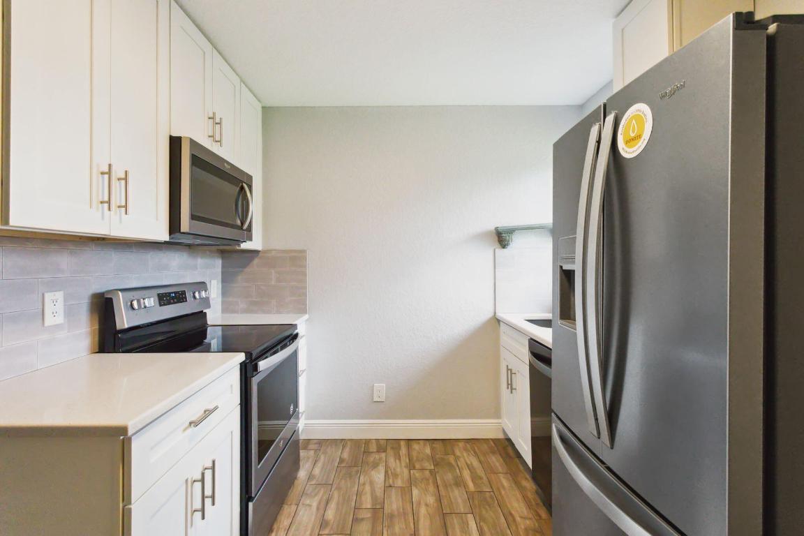 2227 NE 3rd Avenue 2